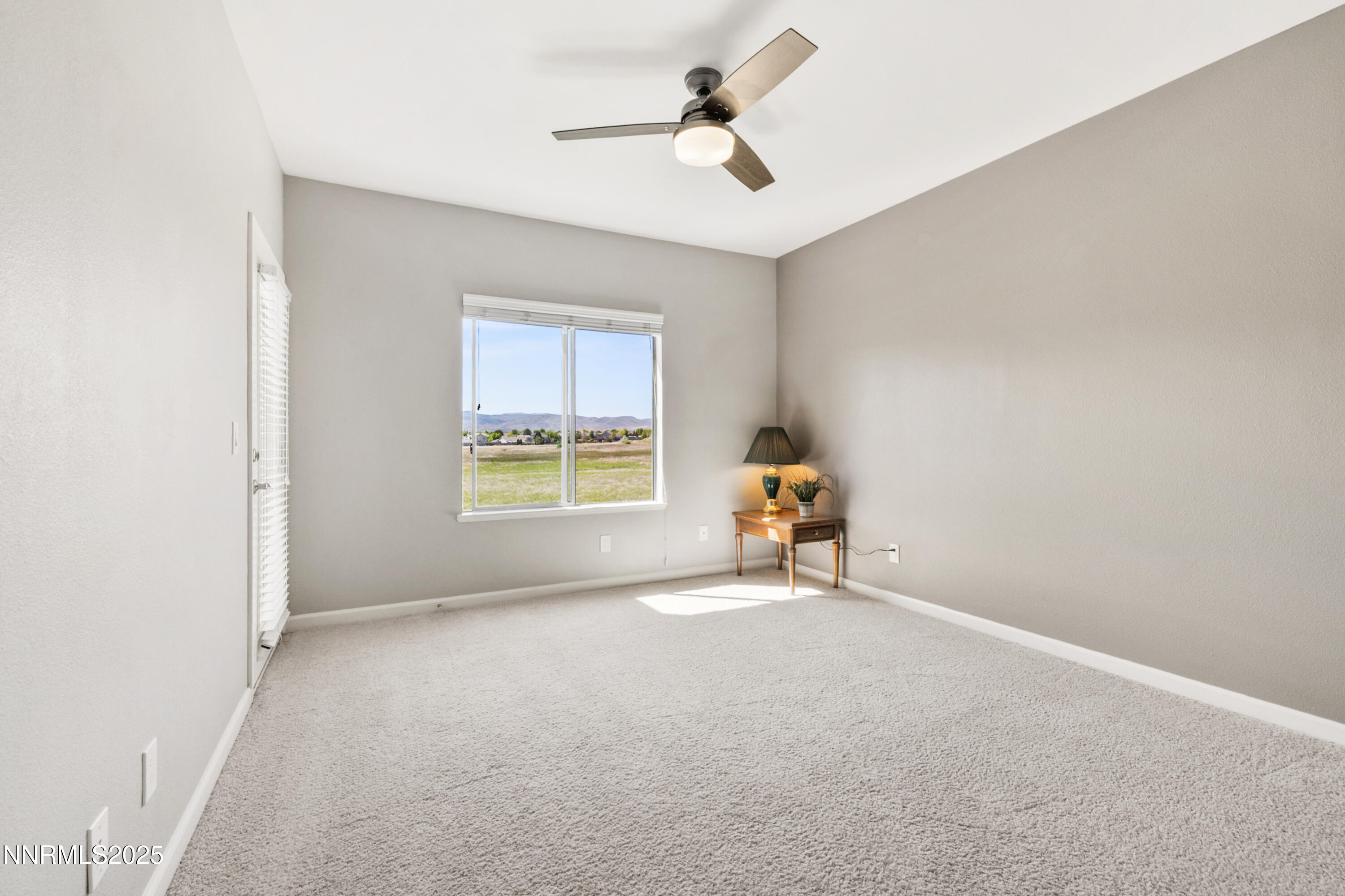 900 S Meadows Parkway Property Photo 9