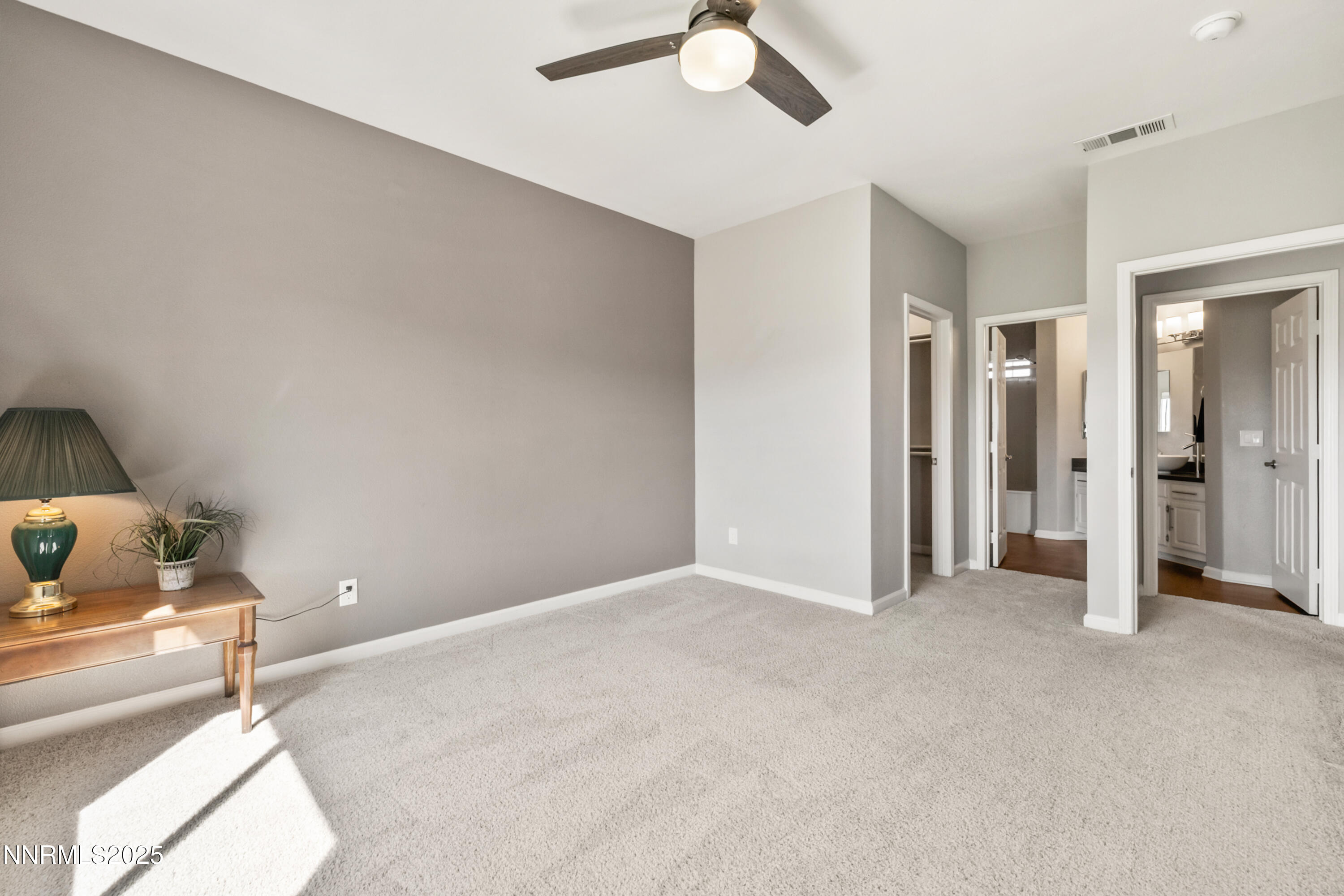 900 S Meadows Parkway Property Photo 10