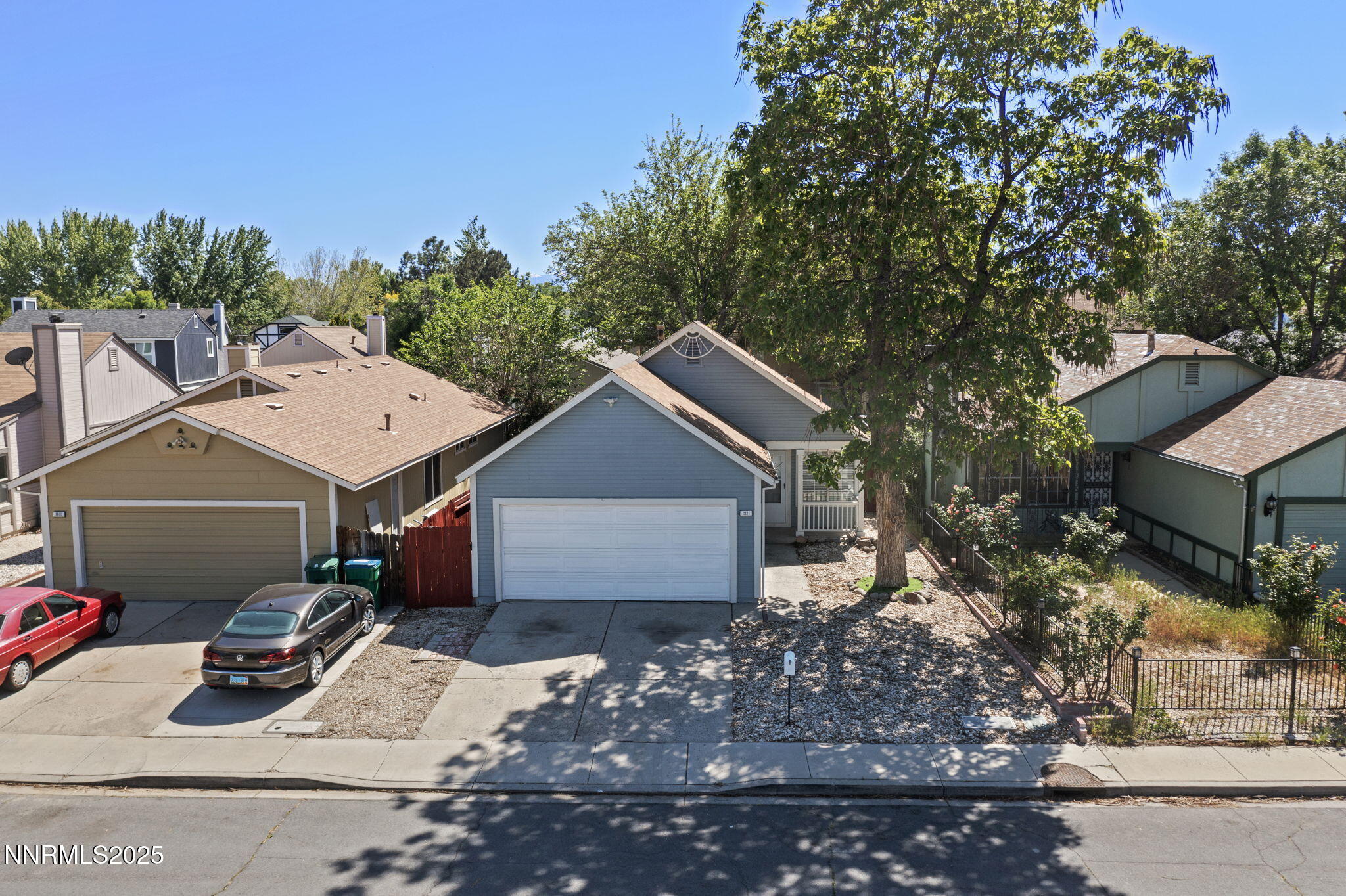 1821 Fargo Way Property Photo 3