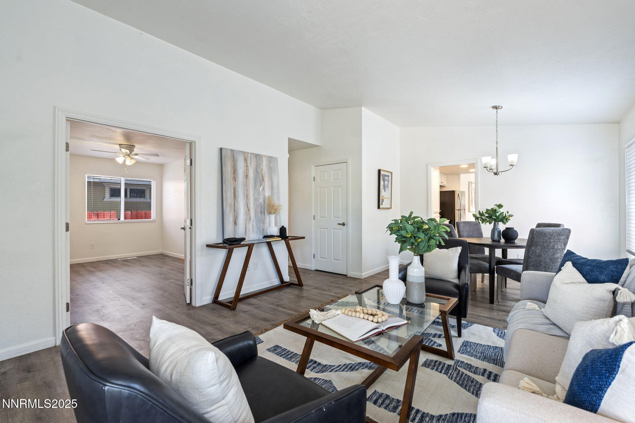 1821 Fargo Way Property Photo 6