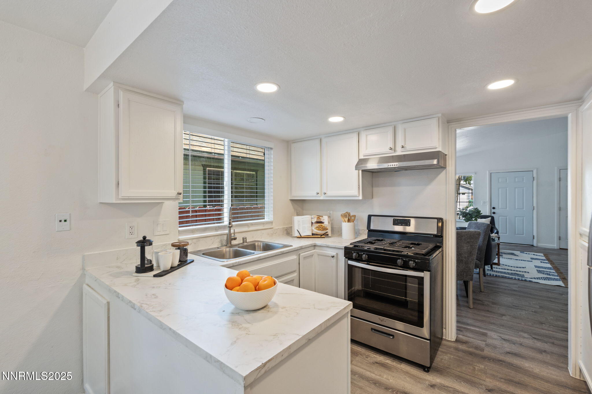 1821 Fargo Way Property Photo 12