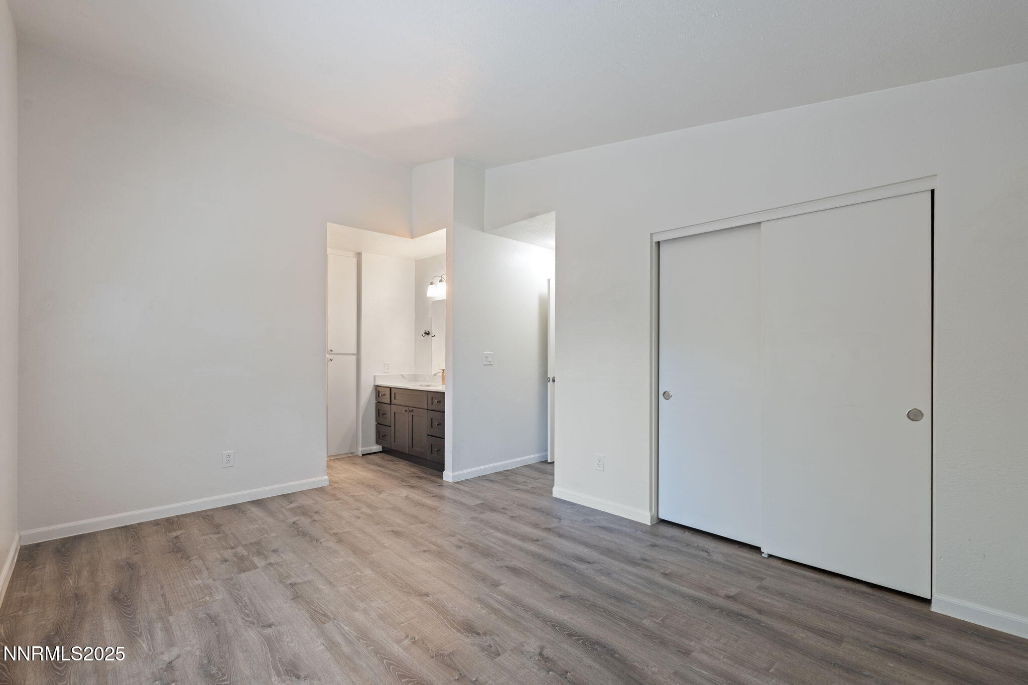 1821 Fargo Way Property Photo 16
