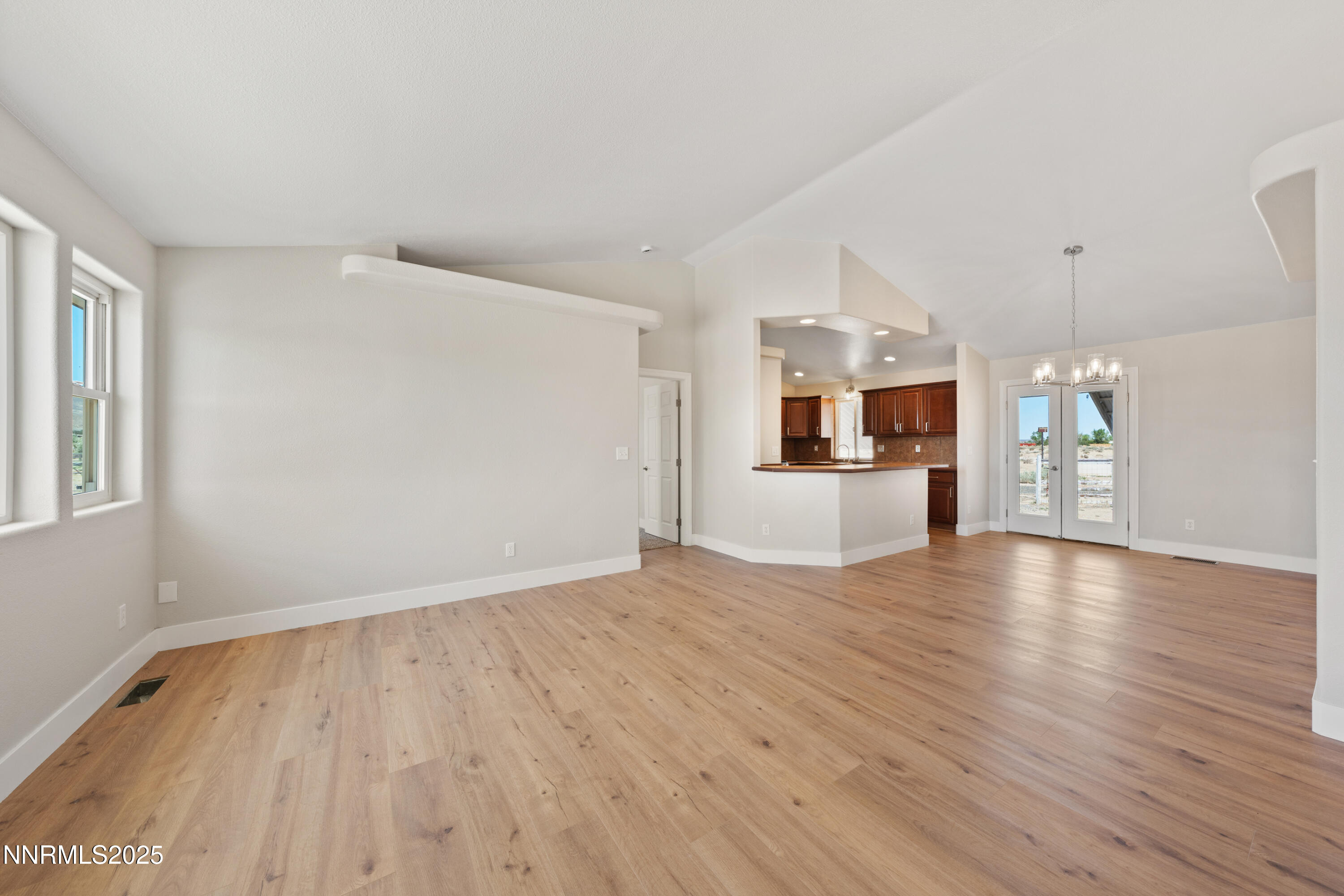 1260 Badger Street Property Photo 4