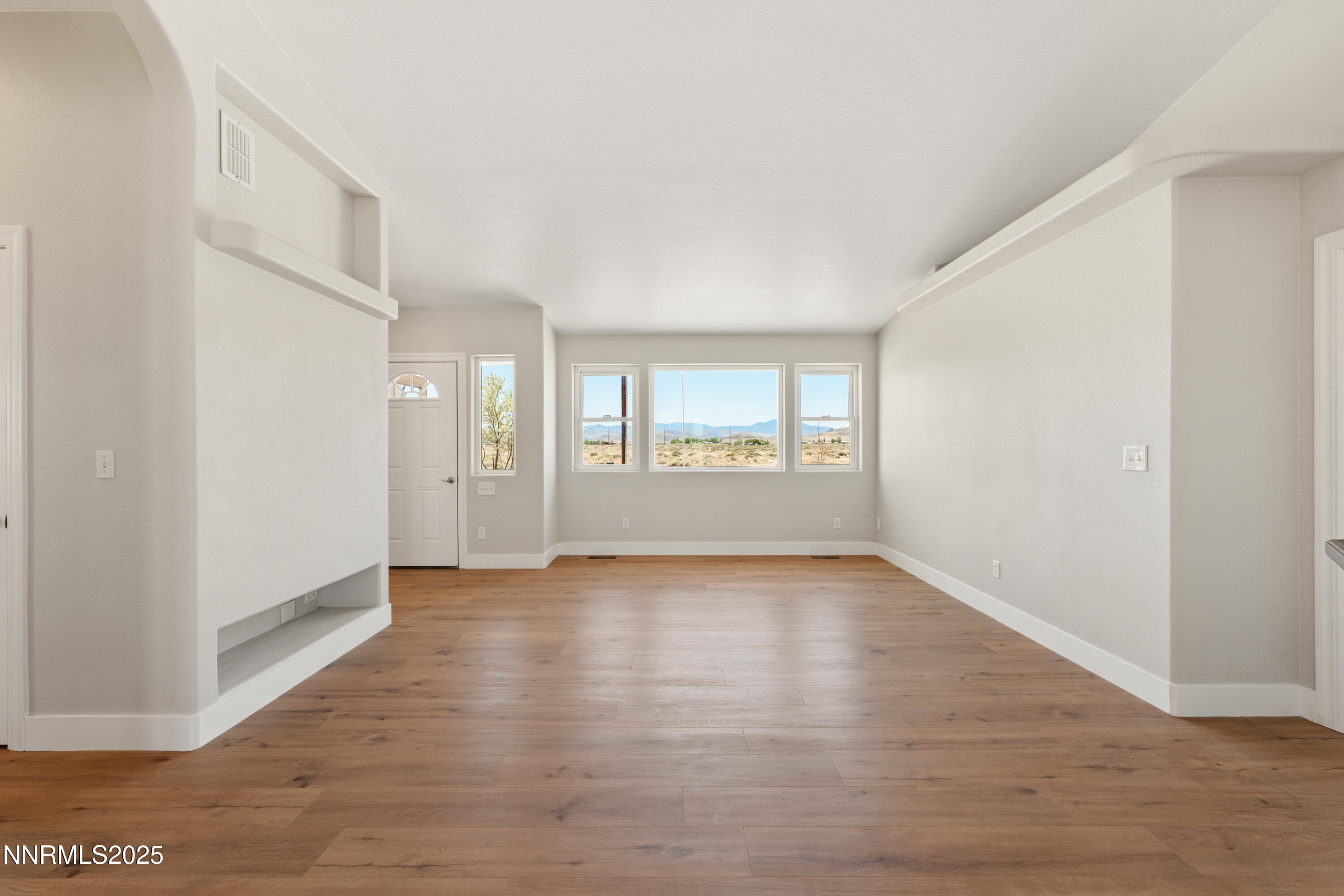 1260 Badger Street Property Photo 6