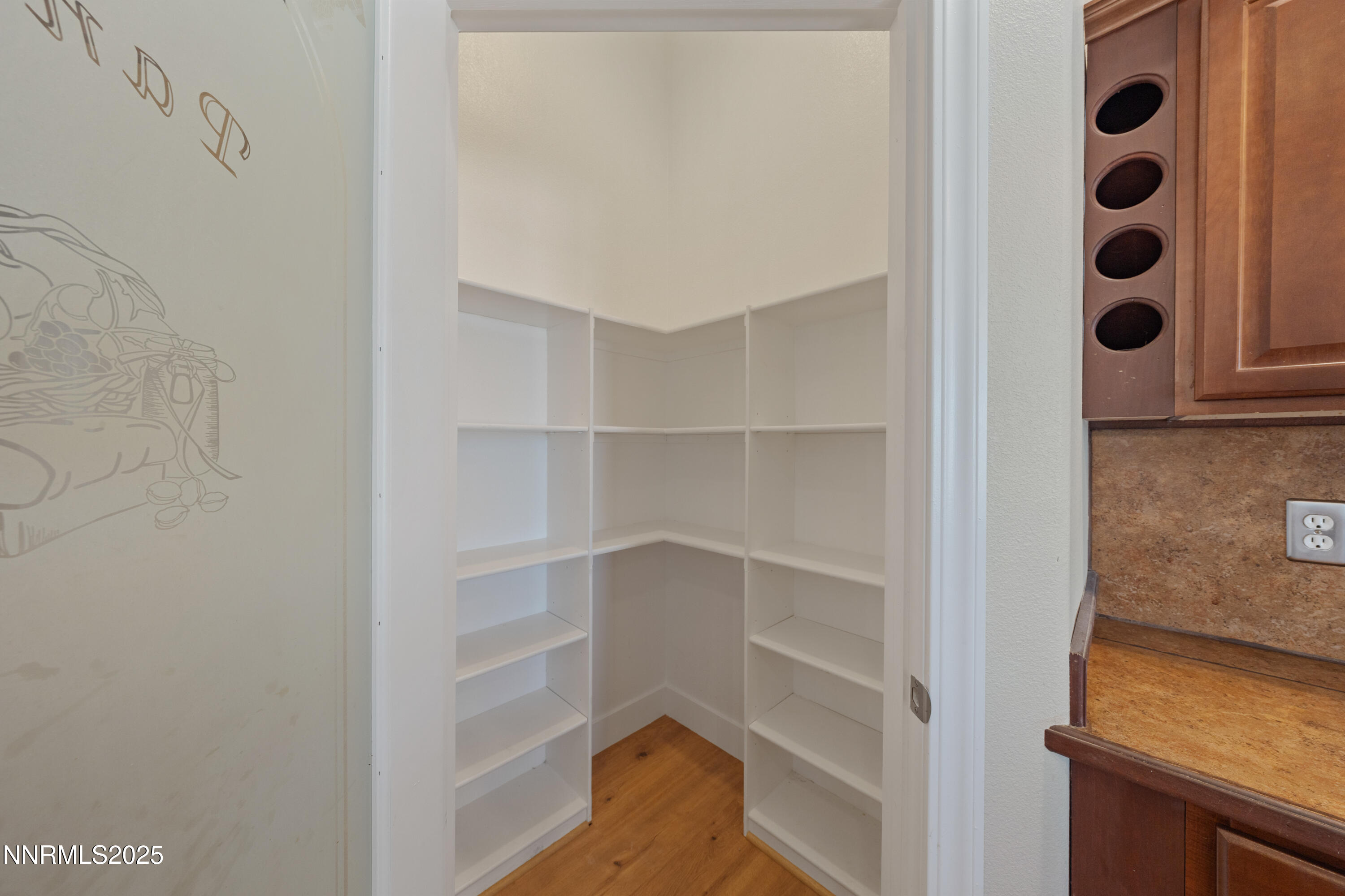 1260 Badger Street Property Photo 9
