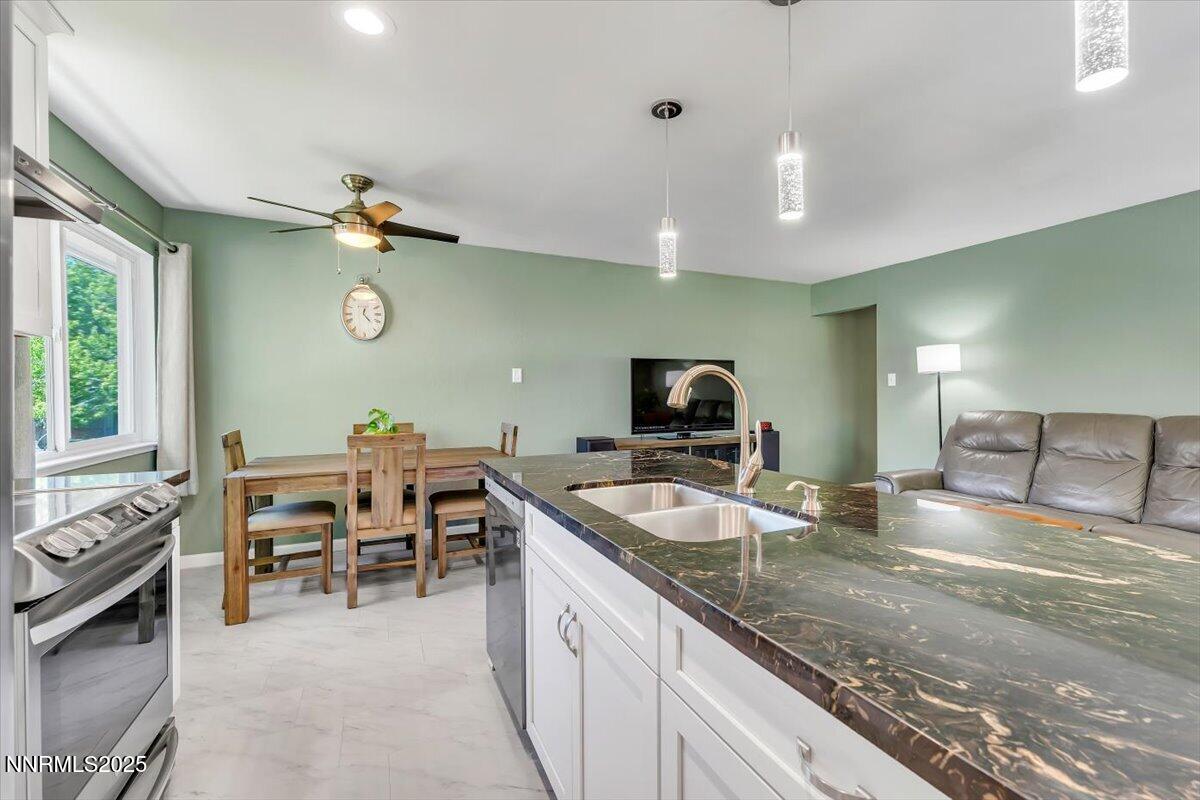 5030 Tahiti Way Property Photo 15