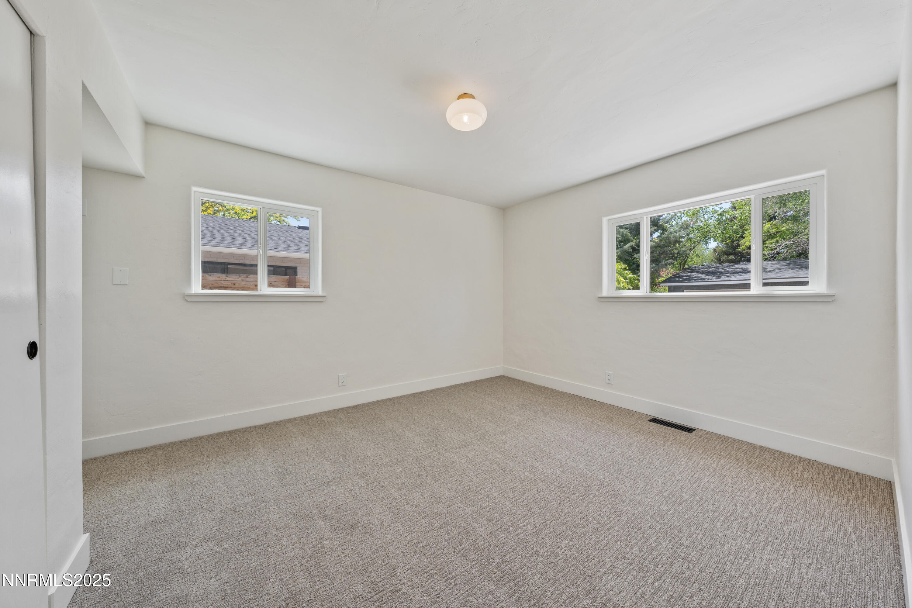 2303 Homestead Place Property Photo 29