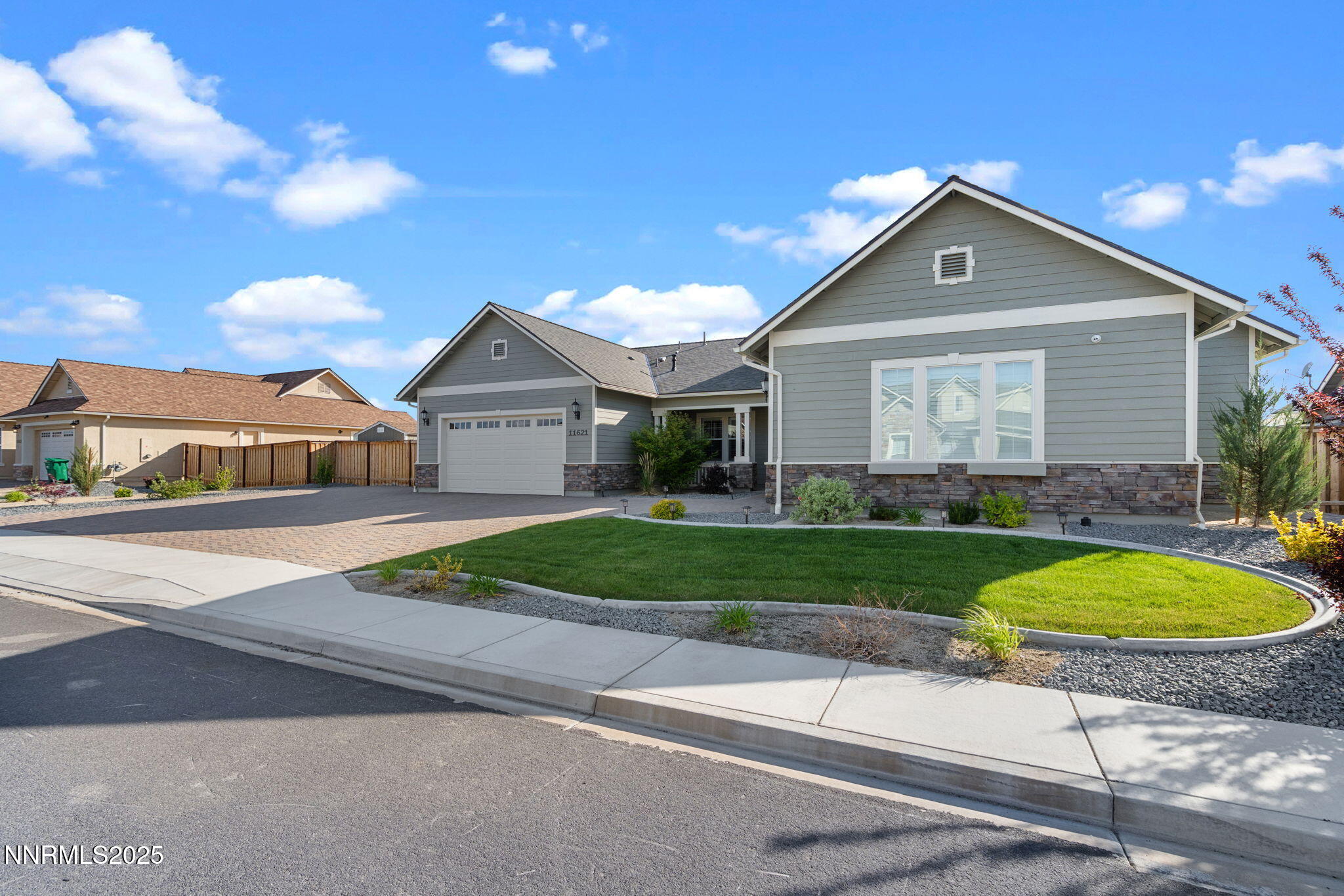11621 Desert Shadow Drive Property Photo 6