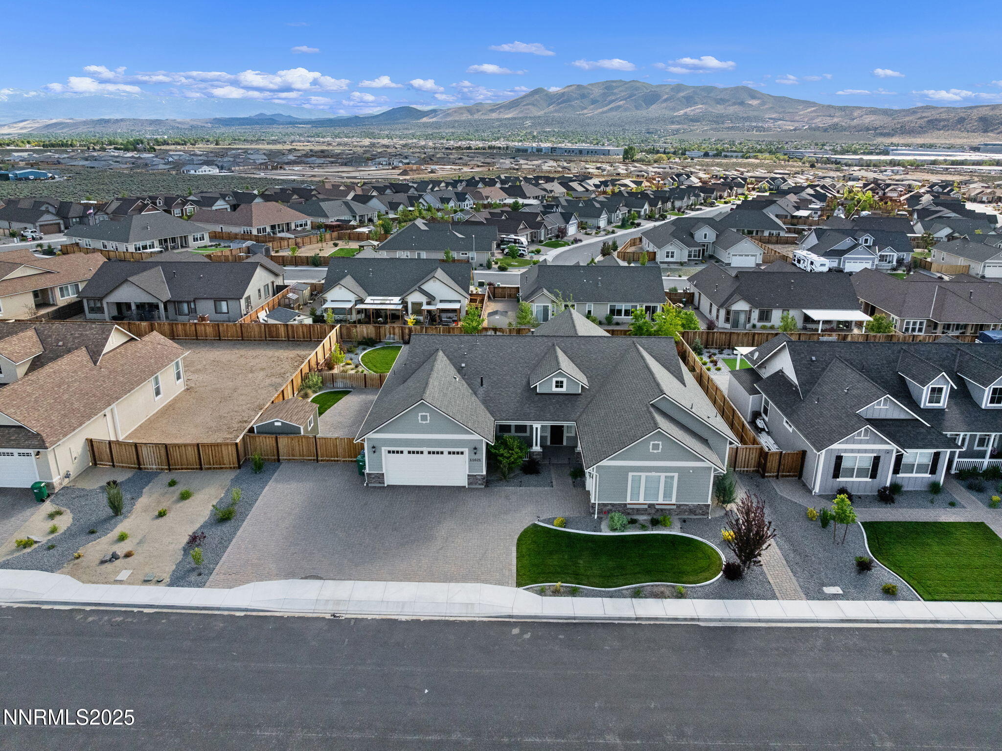 11621 Desert Shadow Drive Property Photo 8