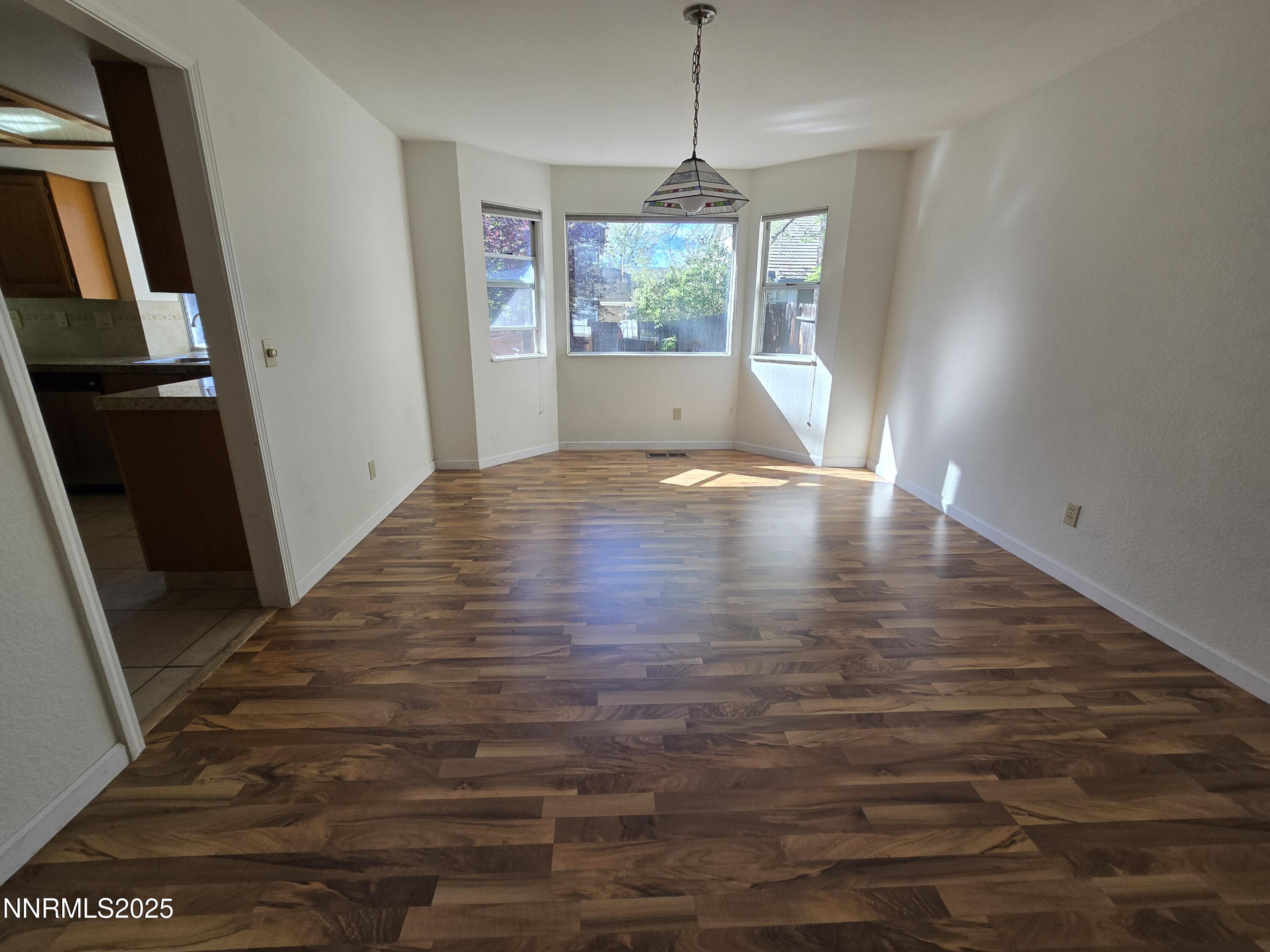 986 Quail Hollow Drive Property Photo 3