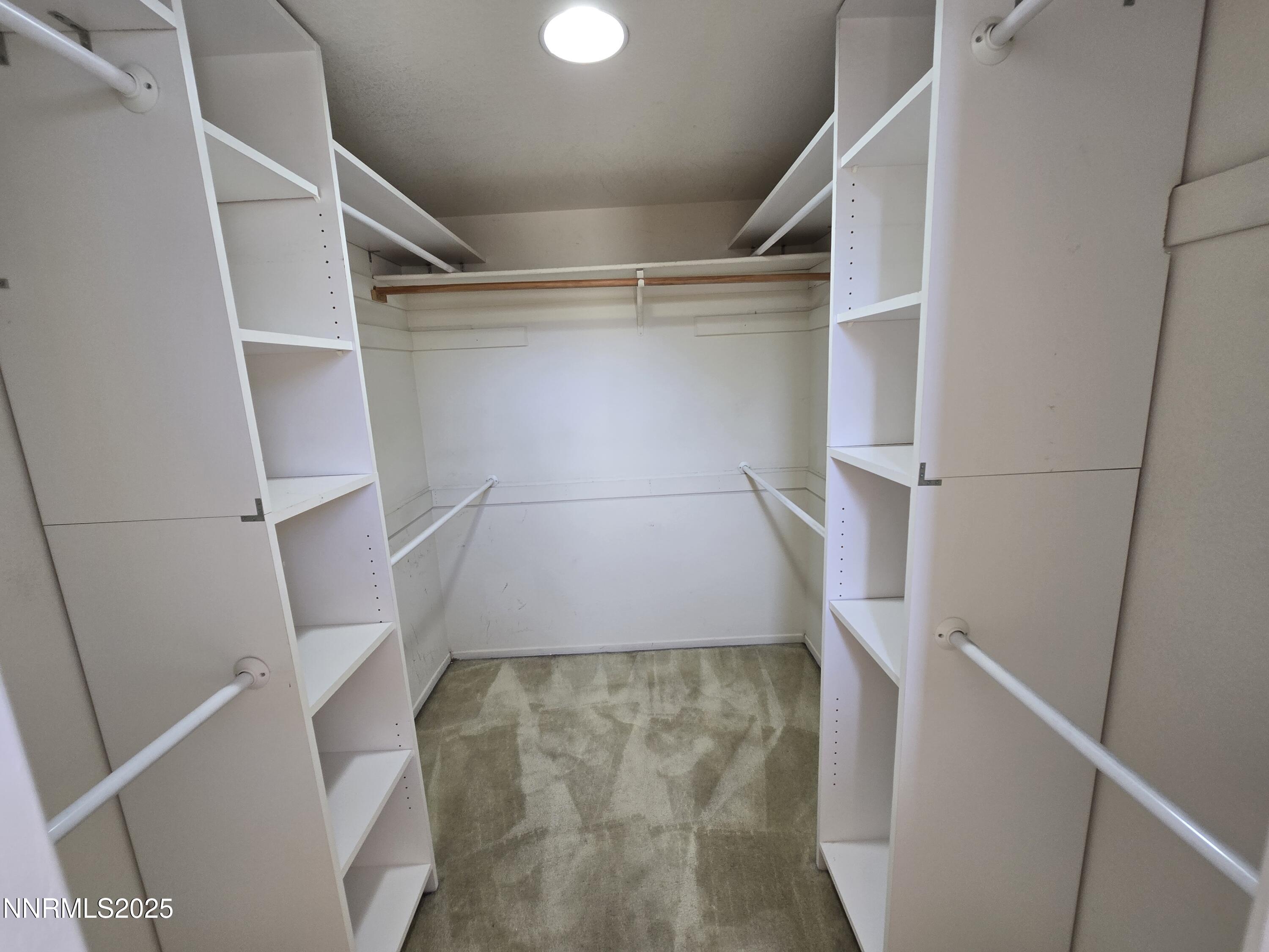 986 Quail Hollow Drive Property Photo 17