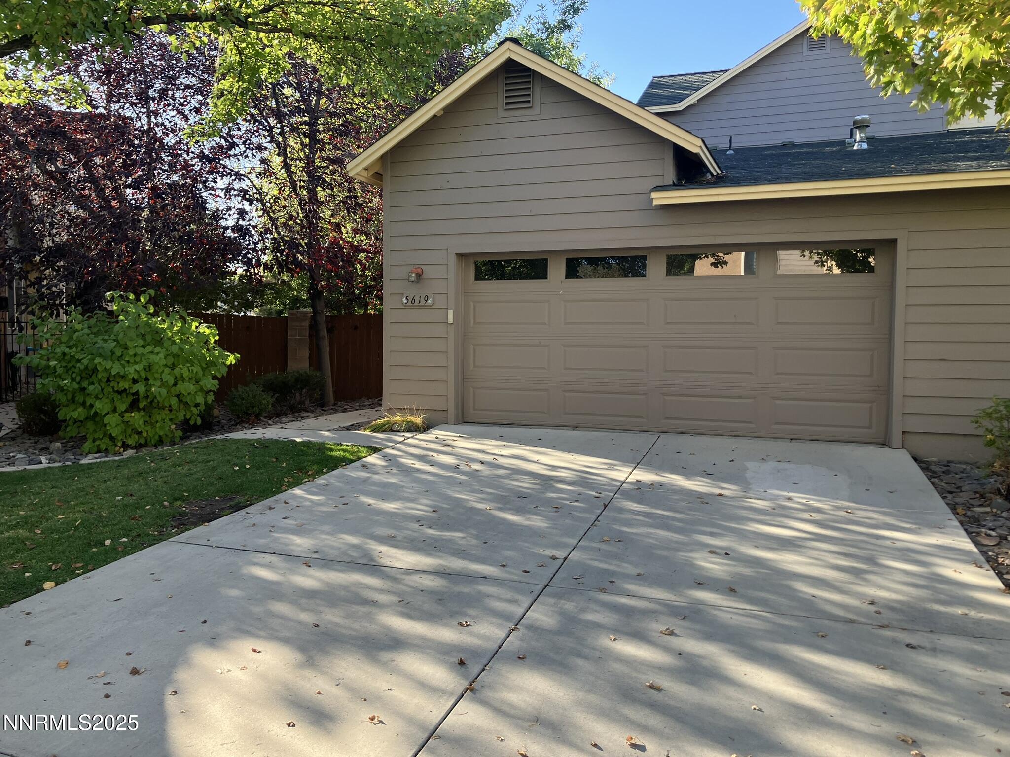 5619 Crescent Hill Way Property Photo 1