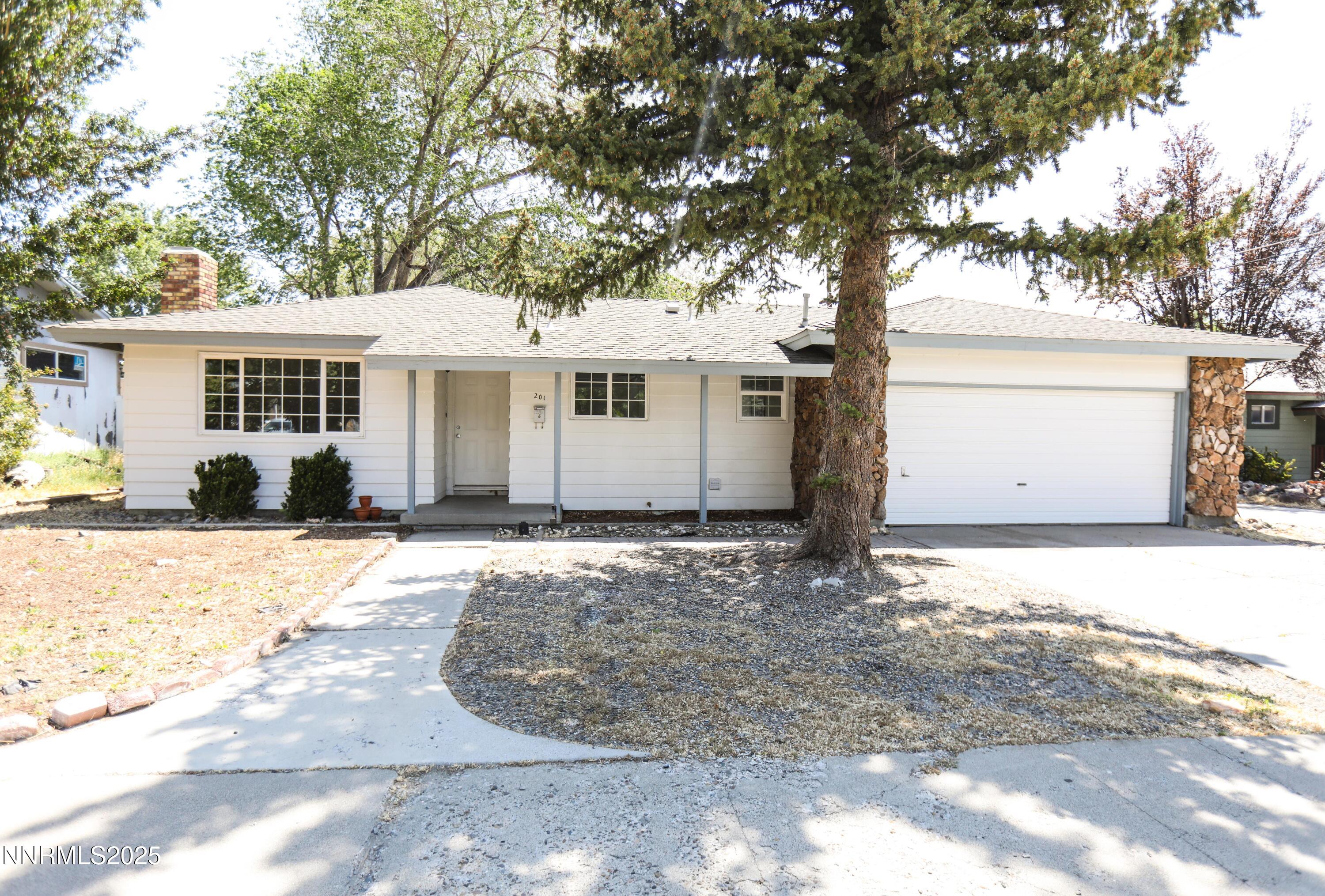 201 N Carson Meadow Drive Property Photo 1