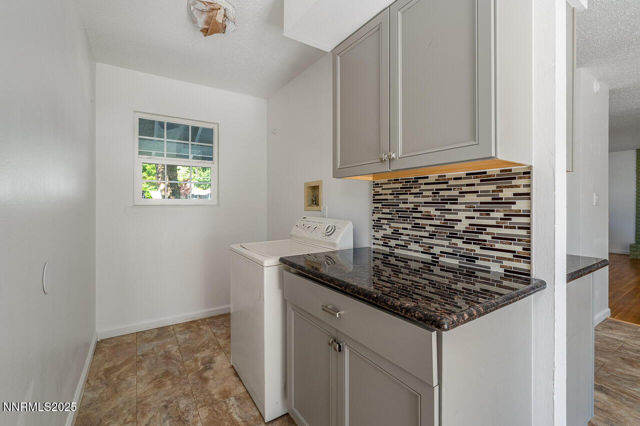 201 N Carson Meadow Drive Property Photo 4