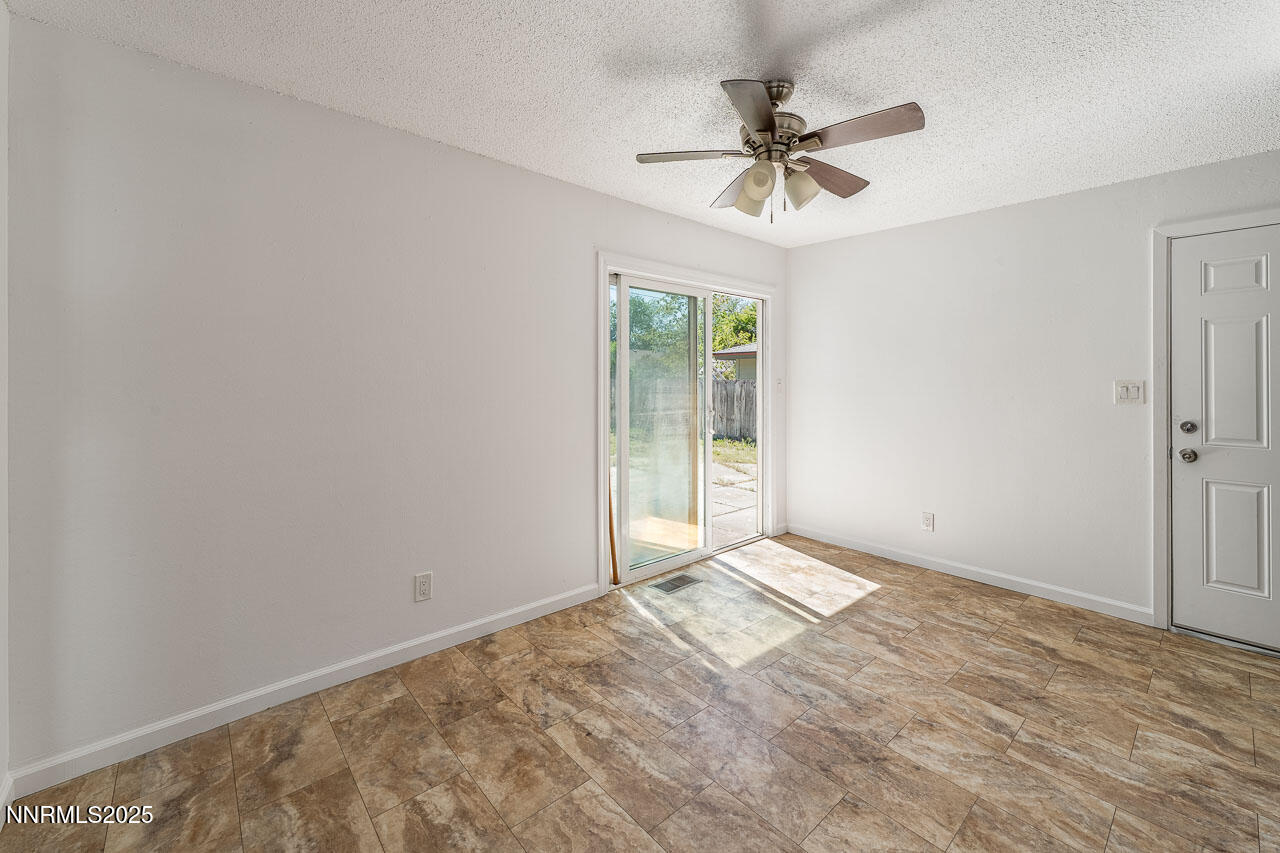 201 N Carson Meadow Drive Property Photo 5