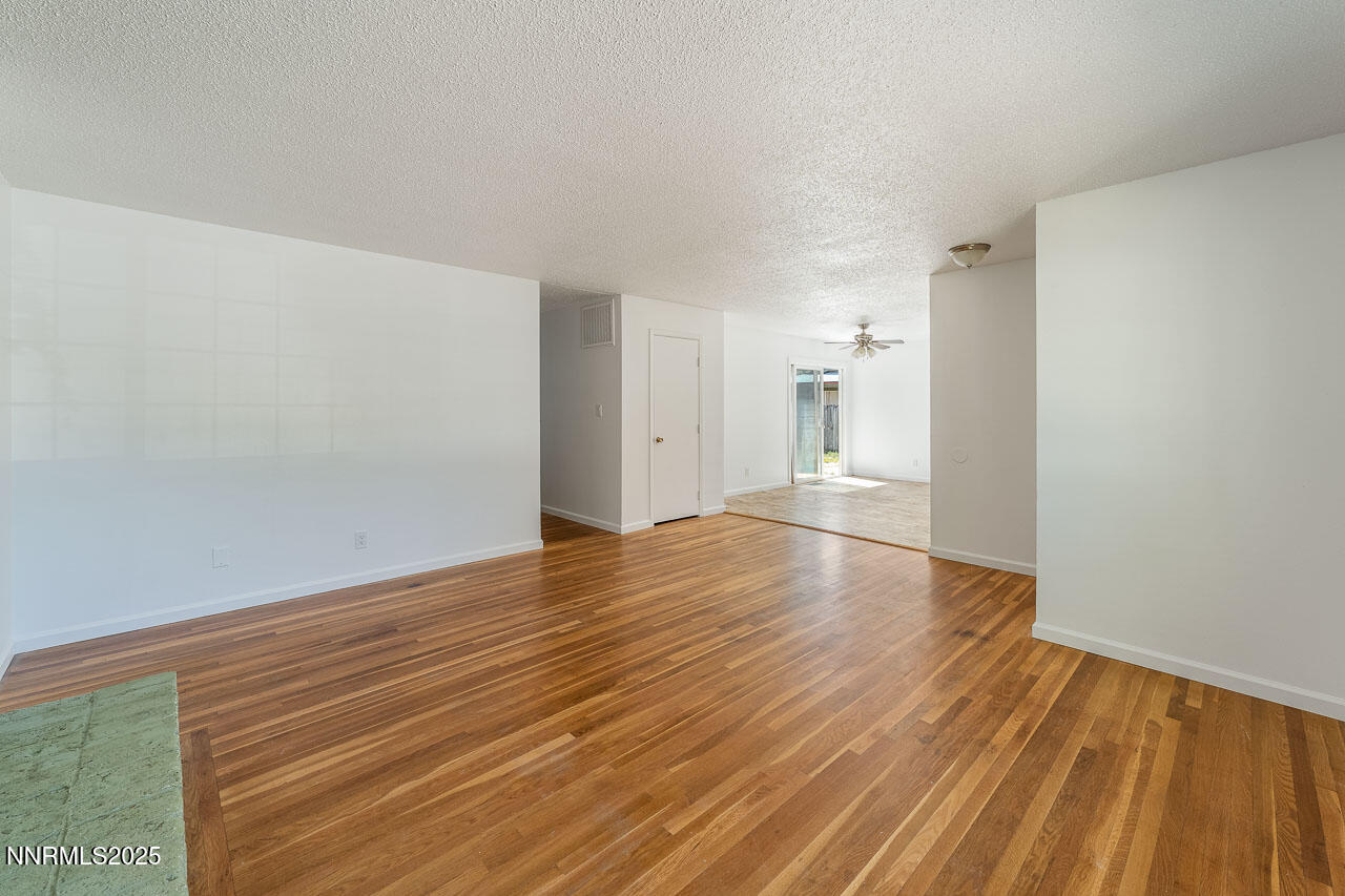 201 N Carson Meadow Drive Property Photo 9