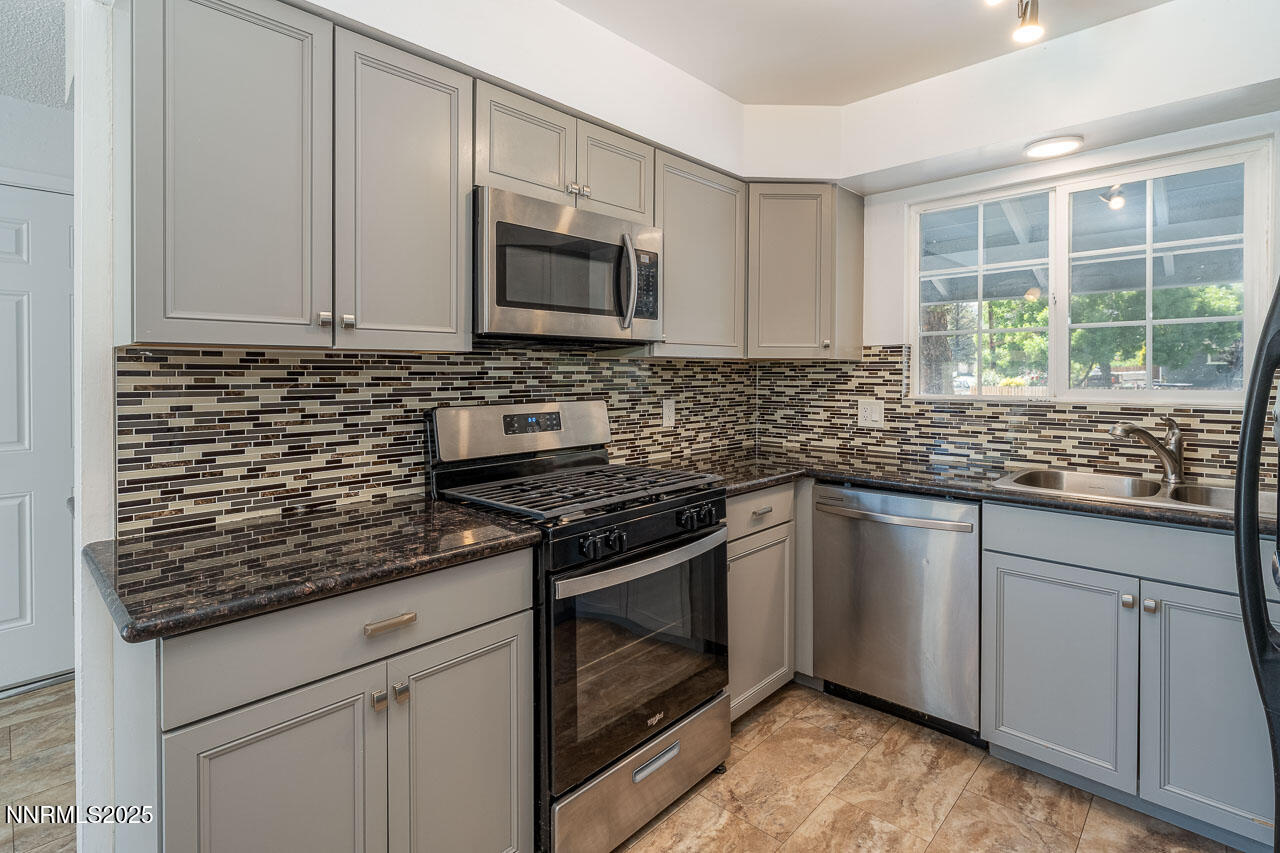 201 N Carson Meadow Drive Property Photo 19