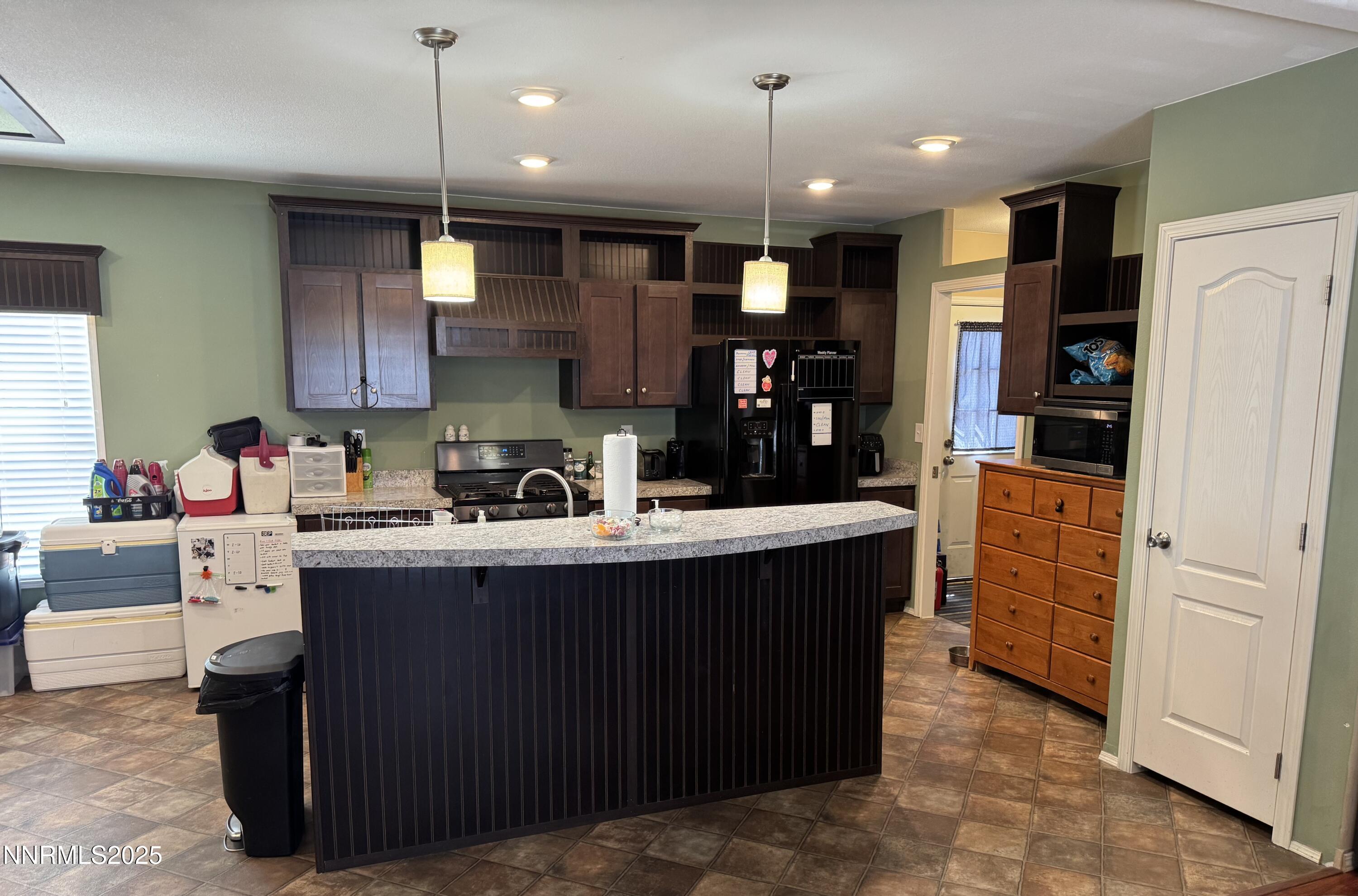 445 Mira Street Property Photo 5