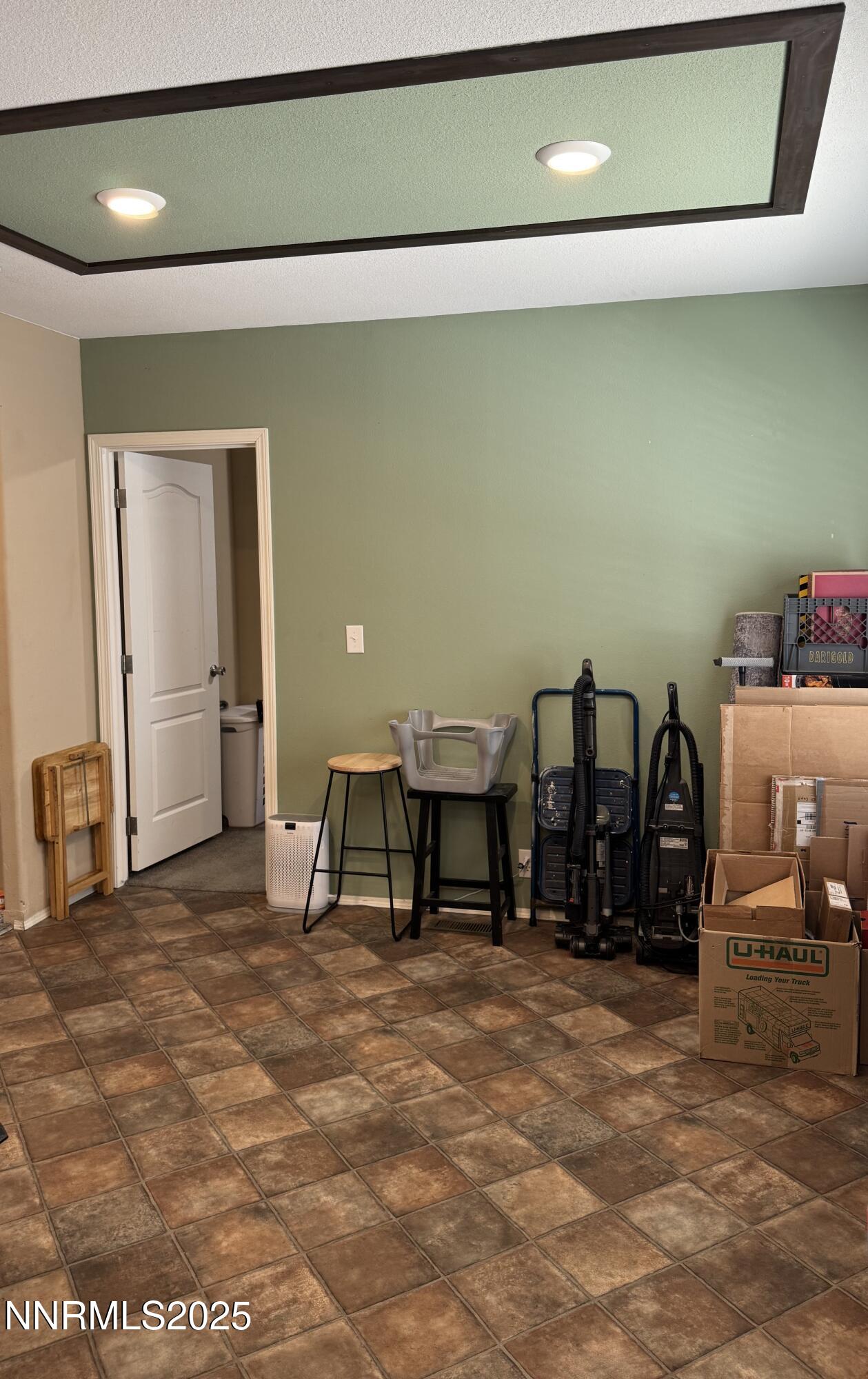 445 Mira Street Property Photo 8