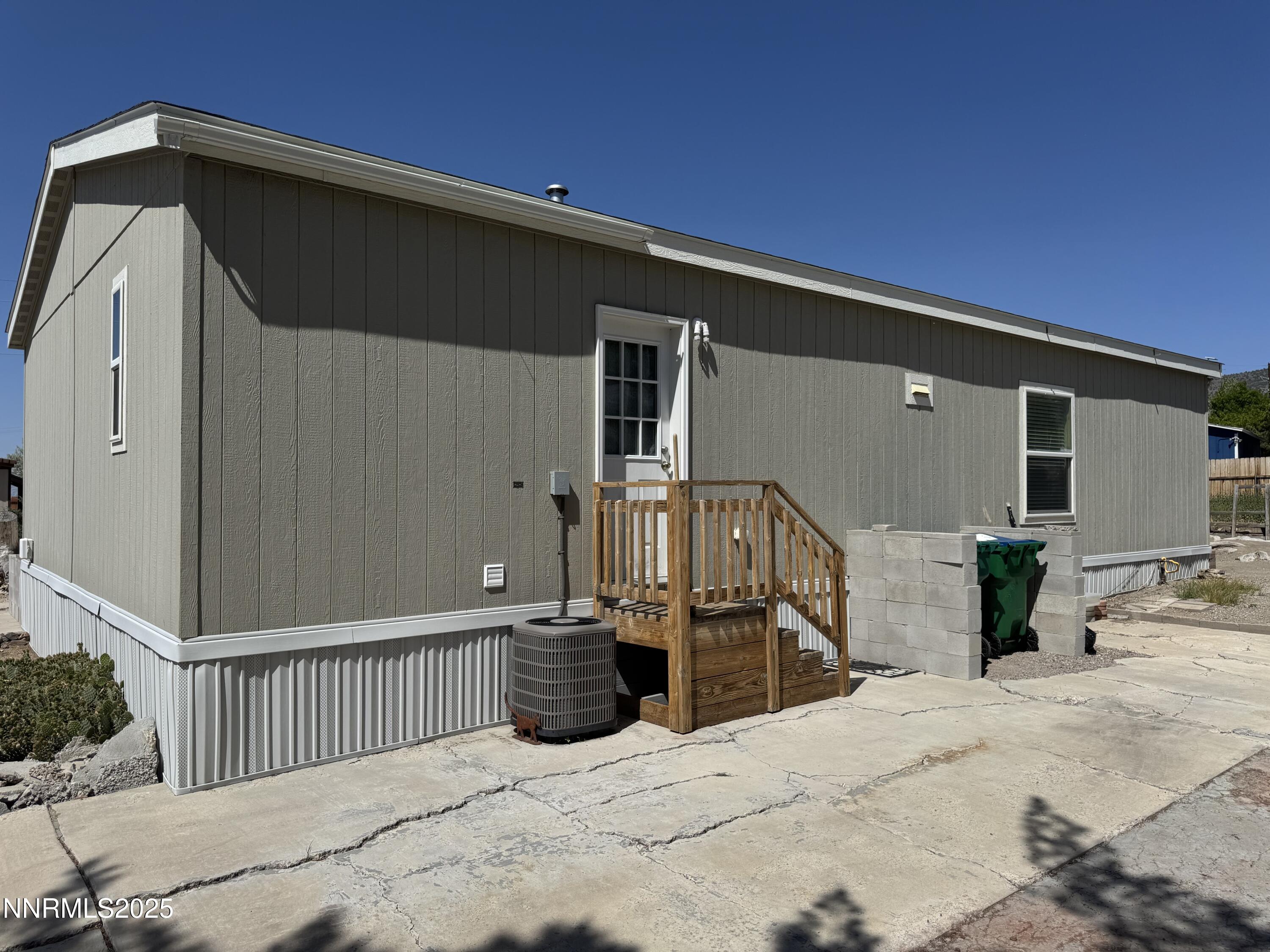 445 Mira Street Property Photo 21