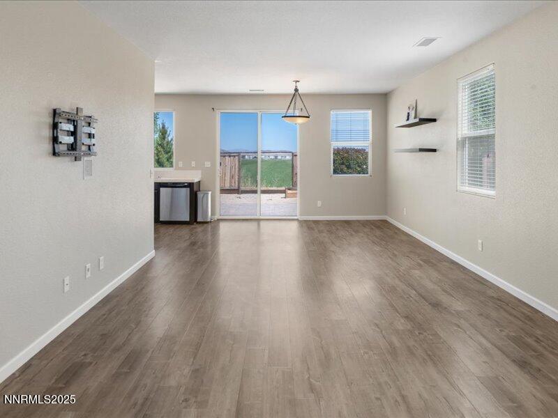 335 Manciano Way Property Photo 8