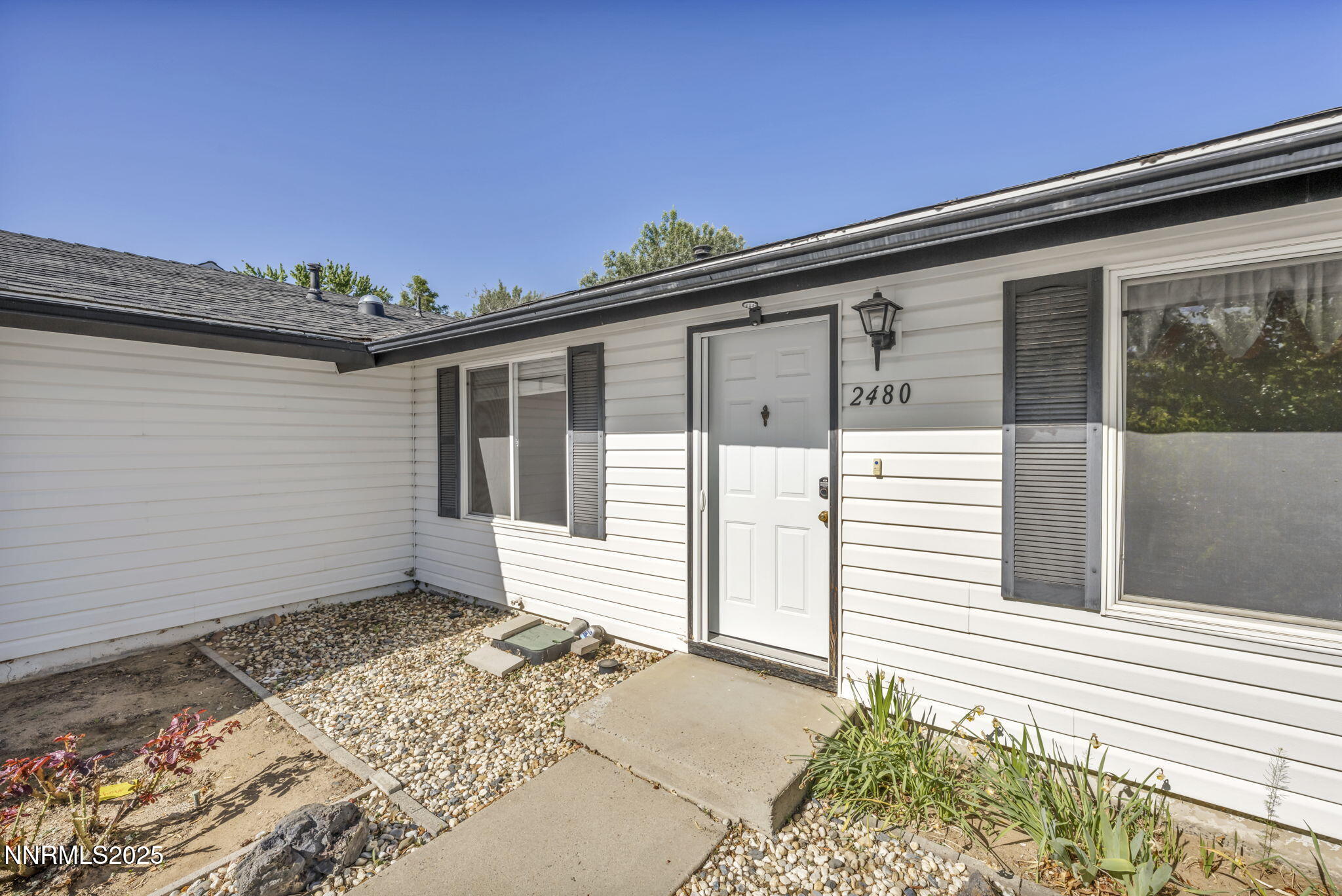 2480 Meadowbrook Lane Property Photo 7