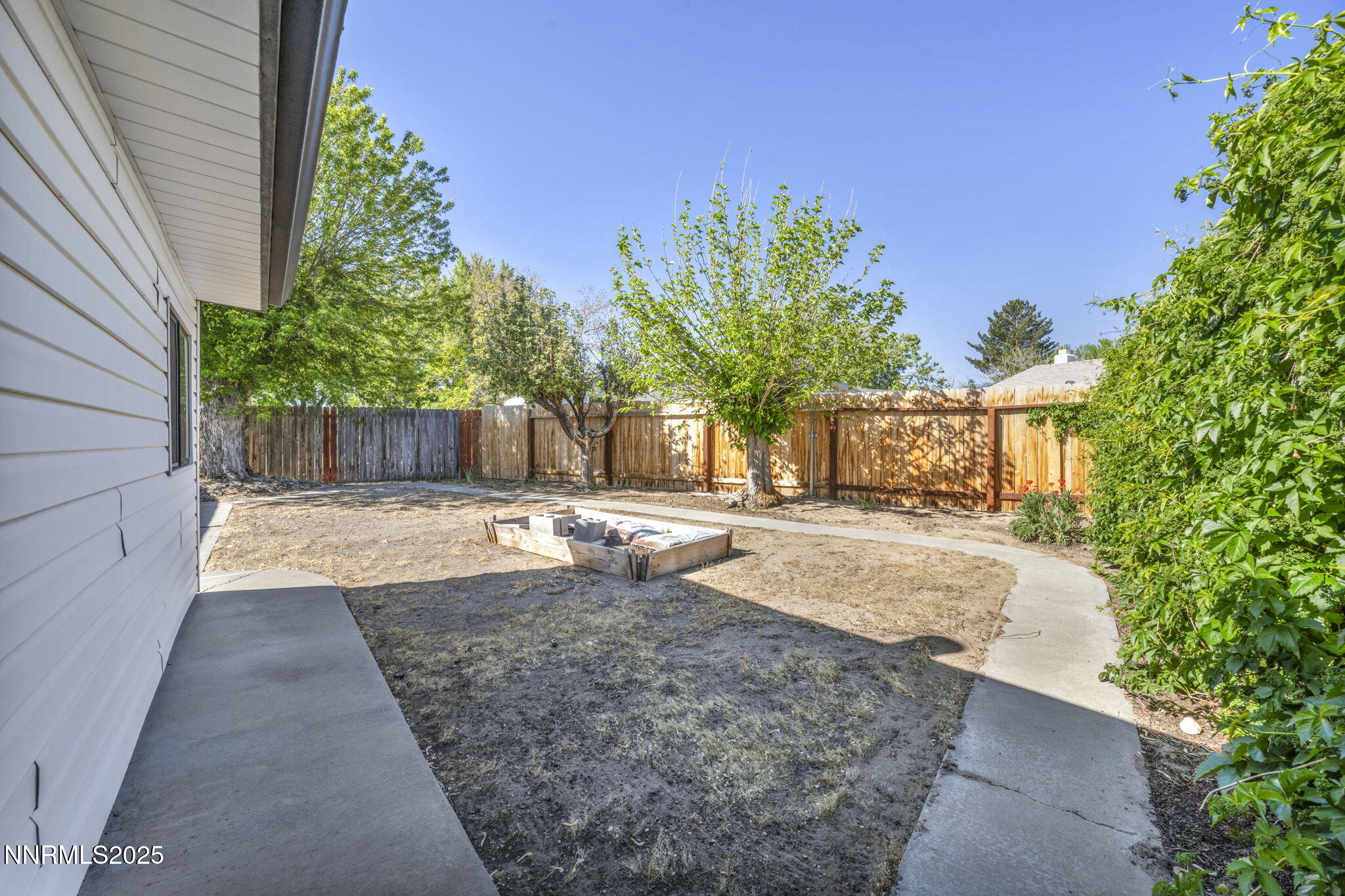 2480 Meadowbrook Lane Property Photo 12