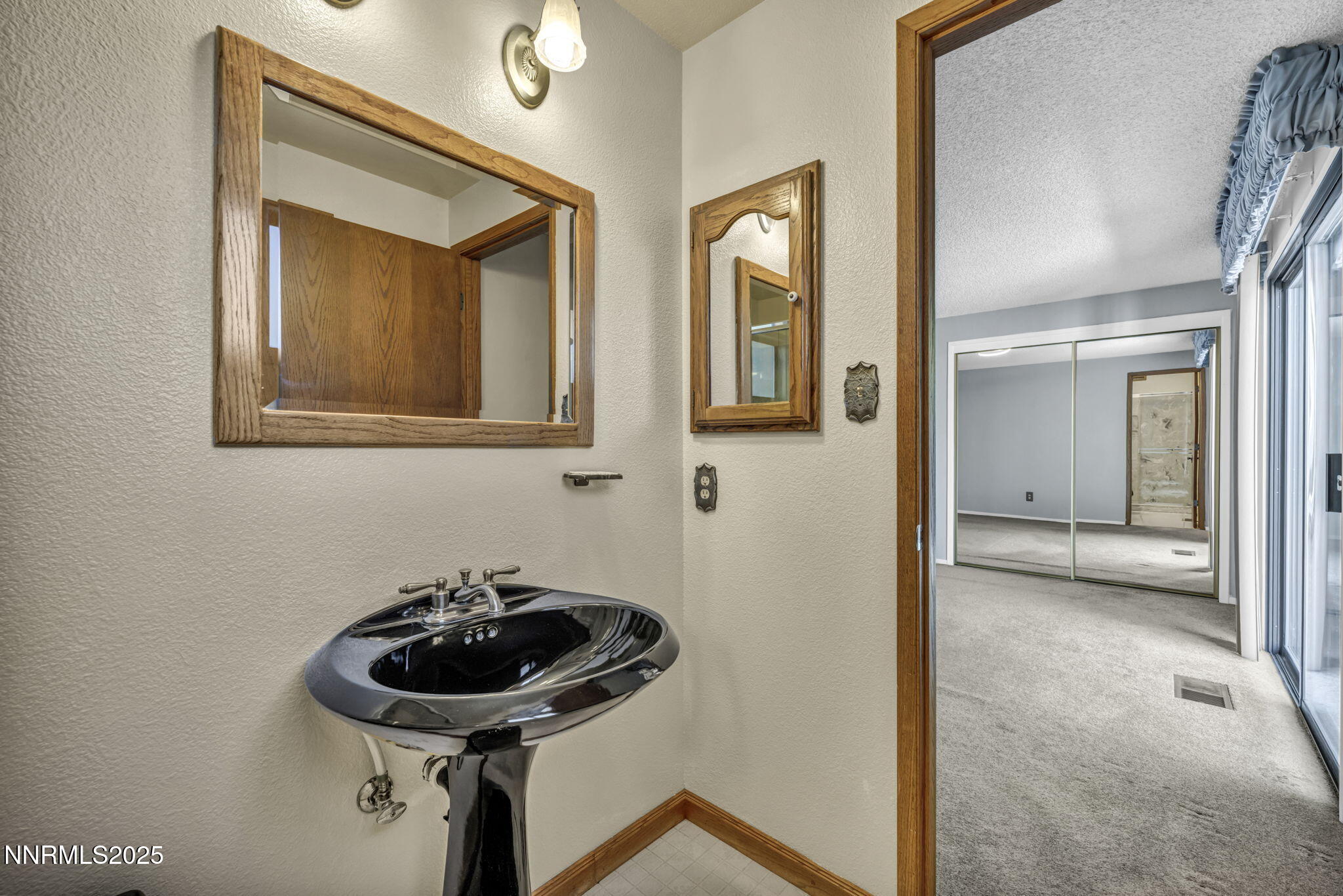 2480 Meadowbrook Lane Property Photo 42