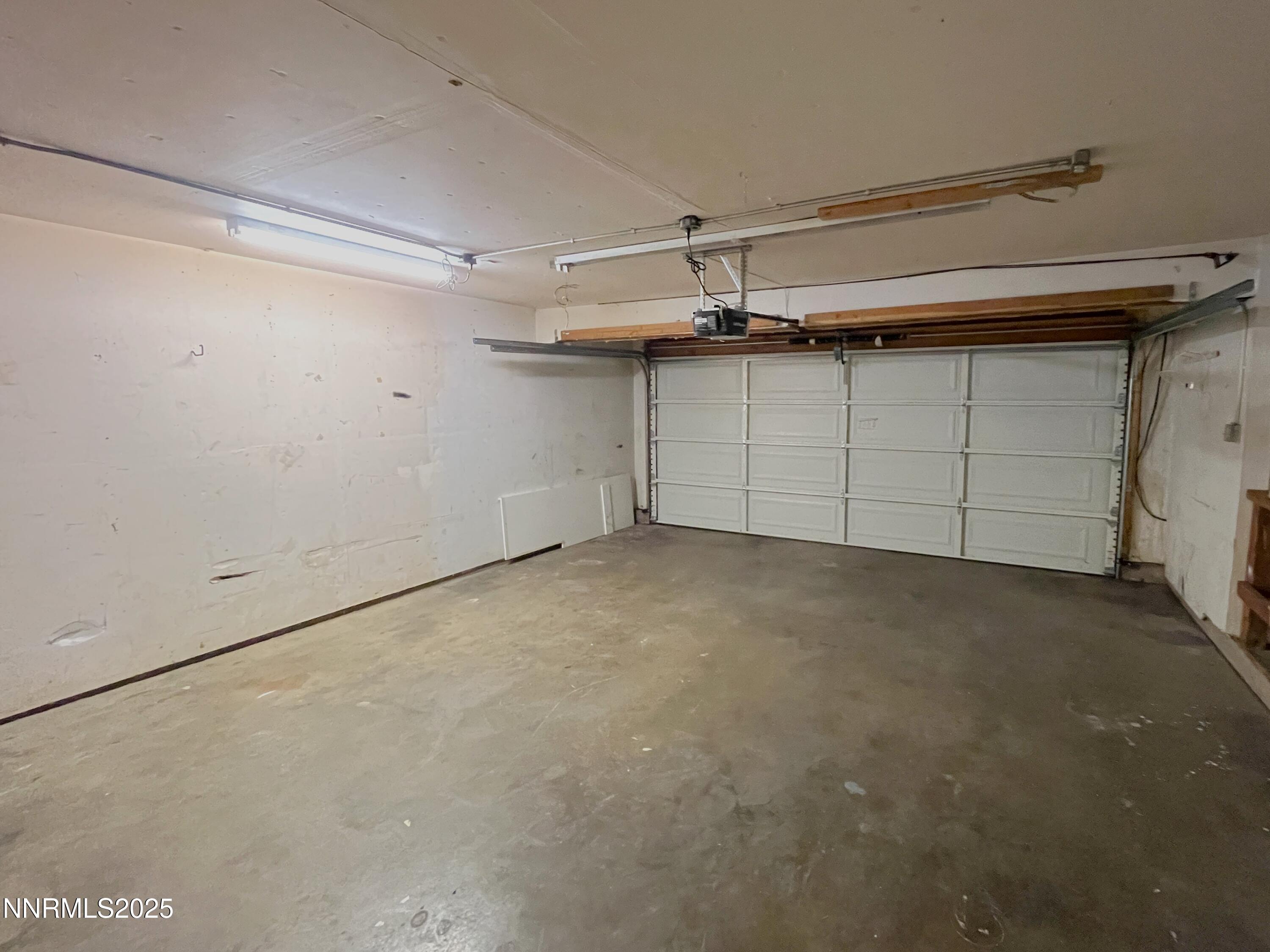 1702 London Circle Property Photo 11
