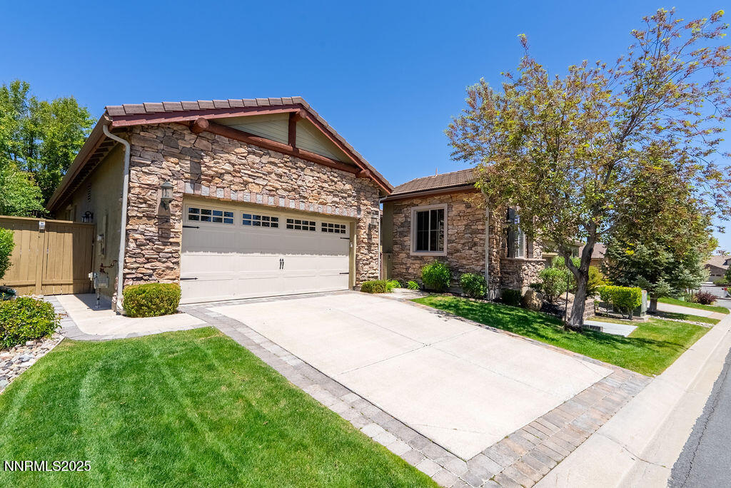 8613 18th Hole Trail Property Photo 4