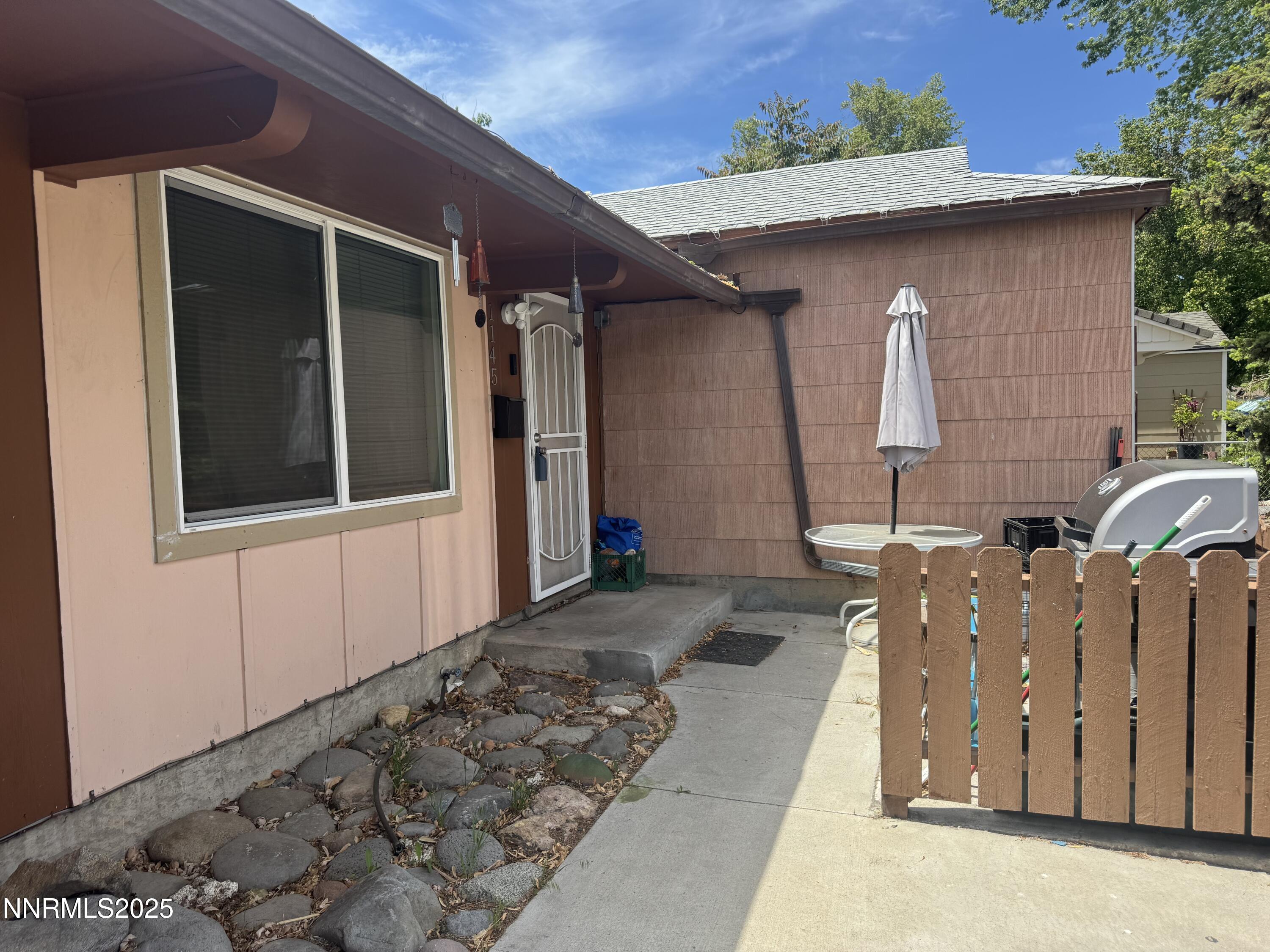 1145 Gault Way Property Photo 3