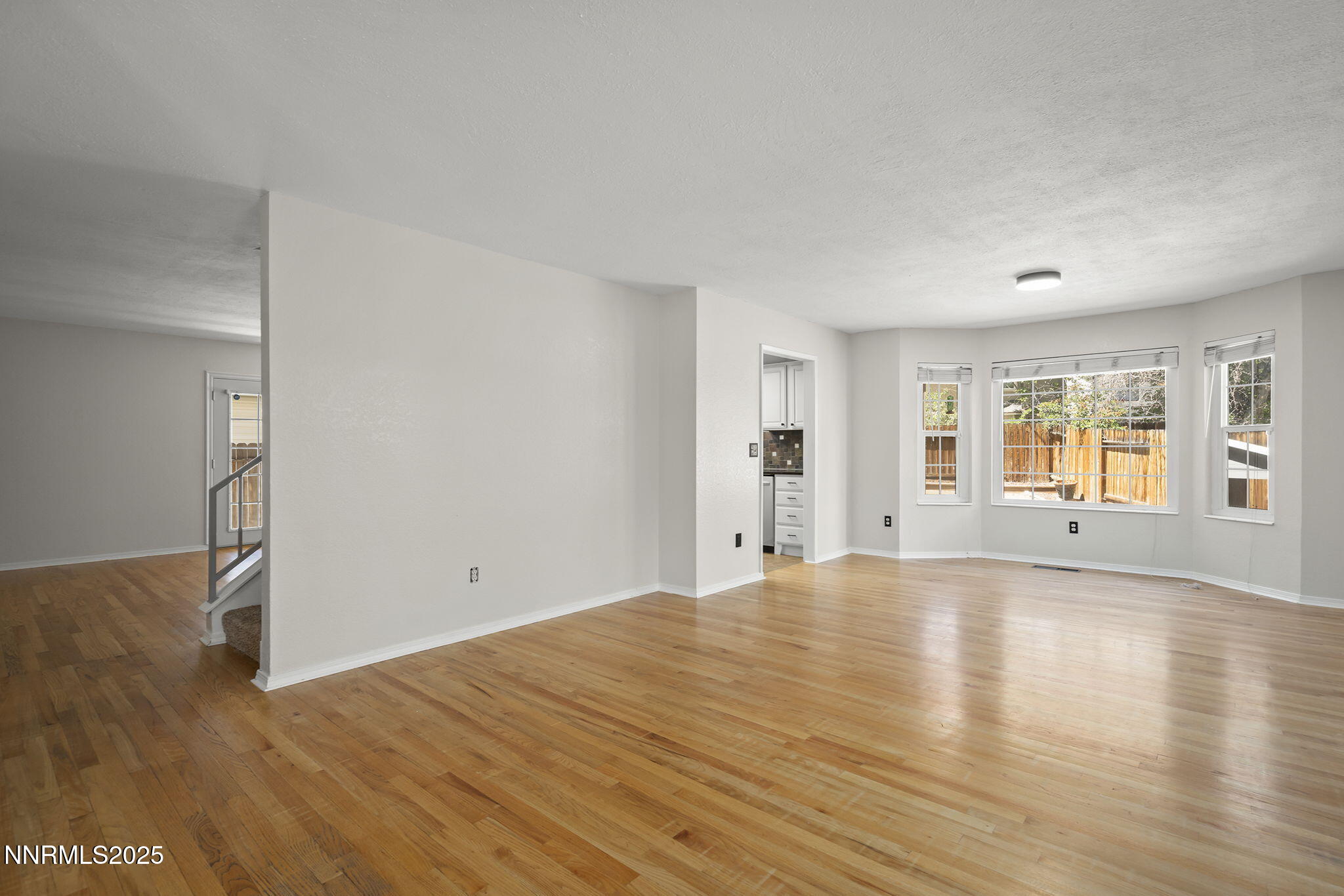 2125 Woodhaven Lane Property Photo 3