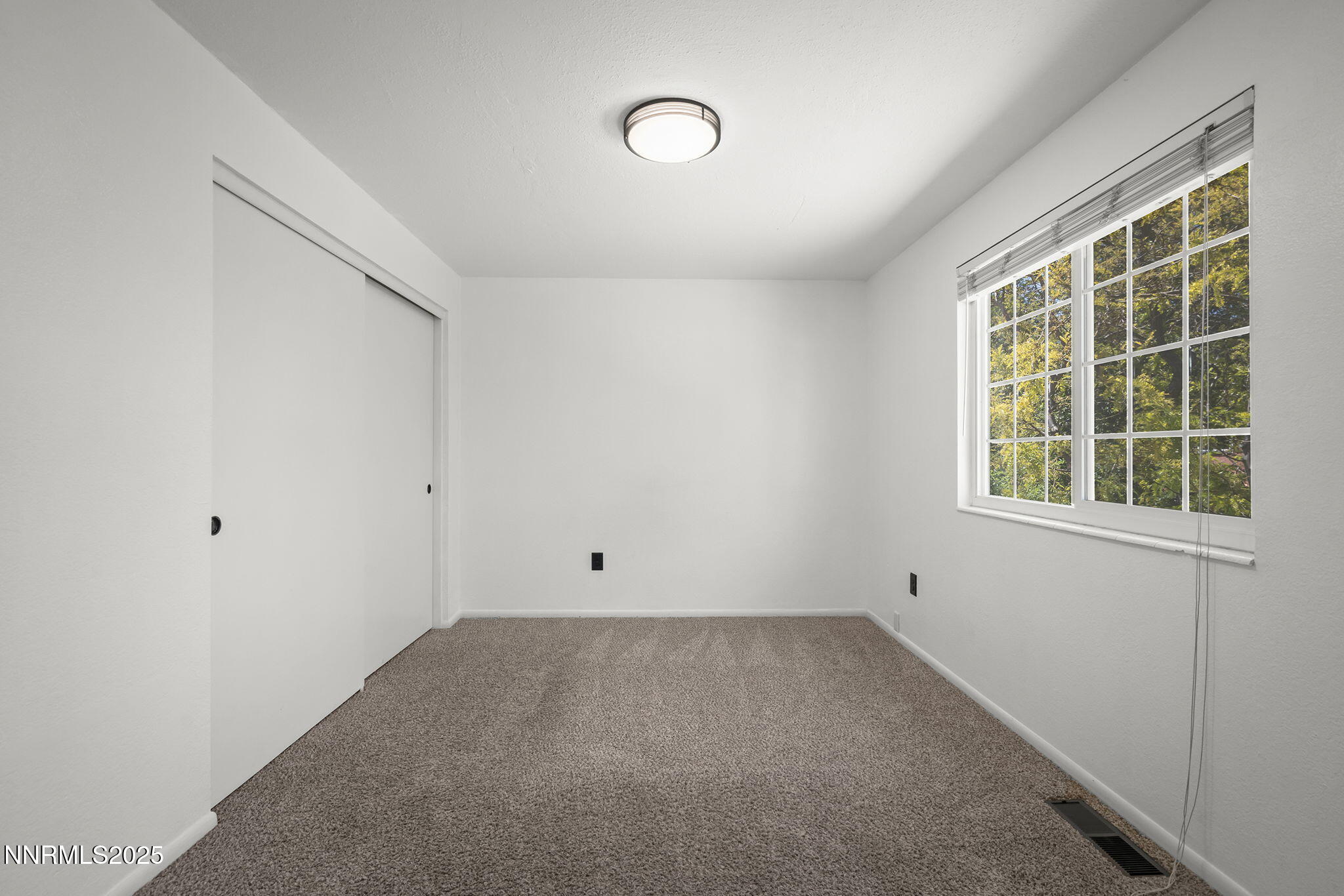 2125 Woodhaven Lane Property Photo 12