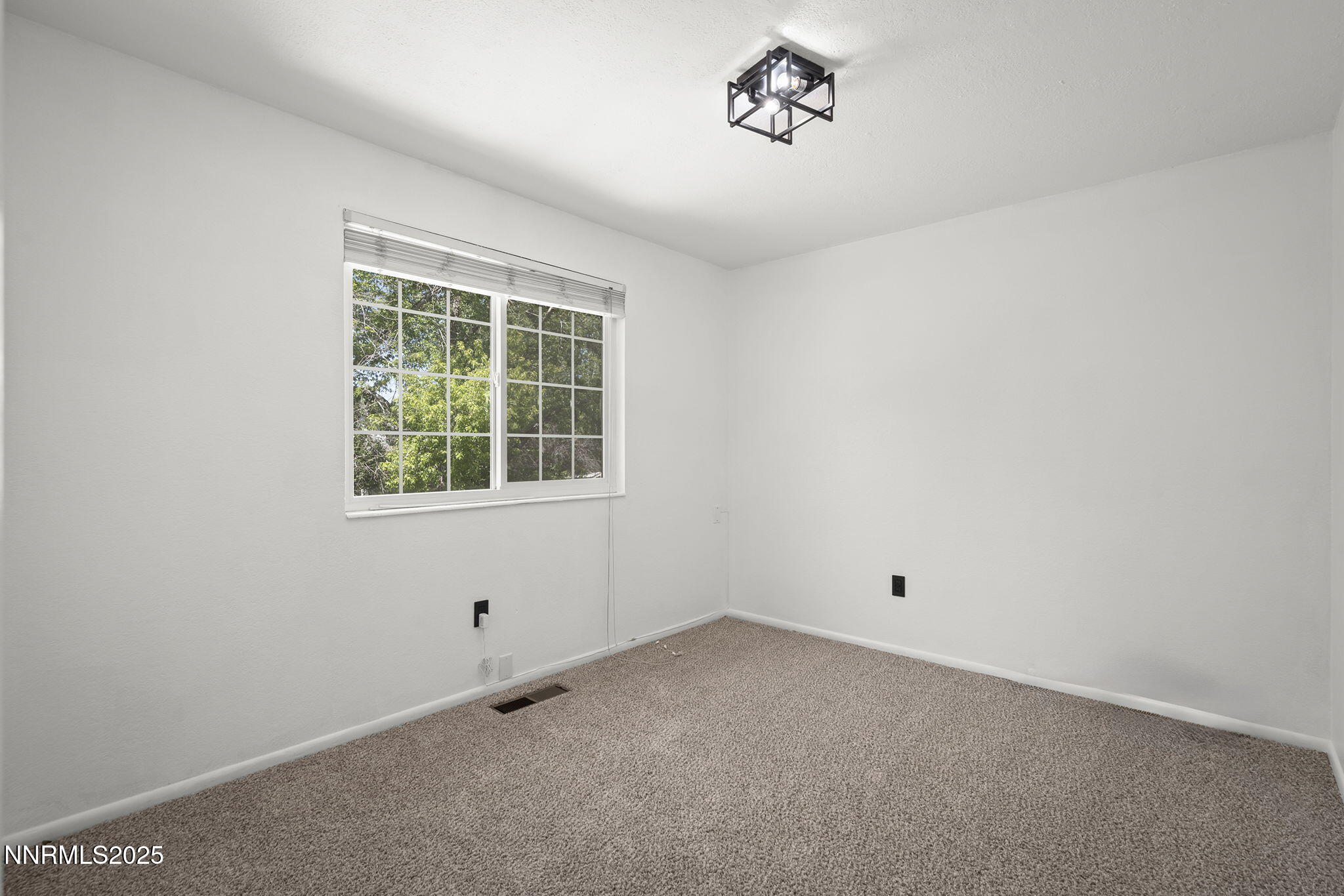 2125 Woodhaven Lane Property Photo 14