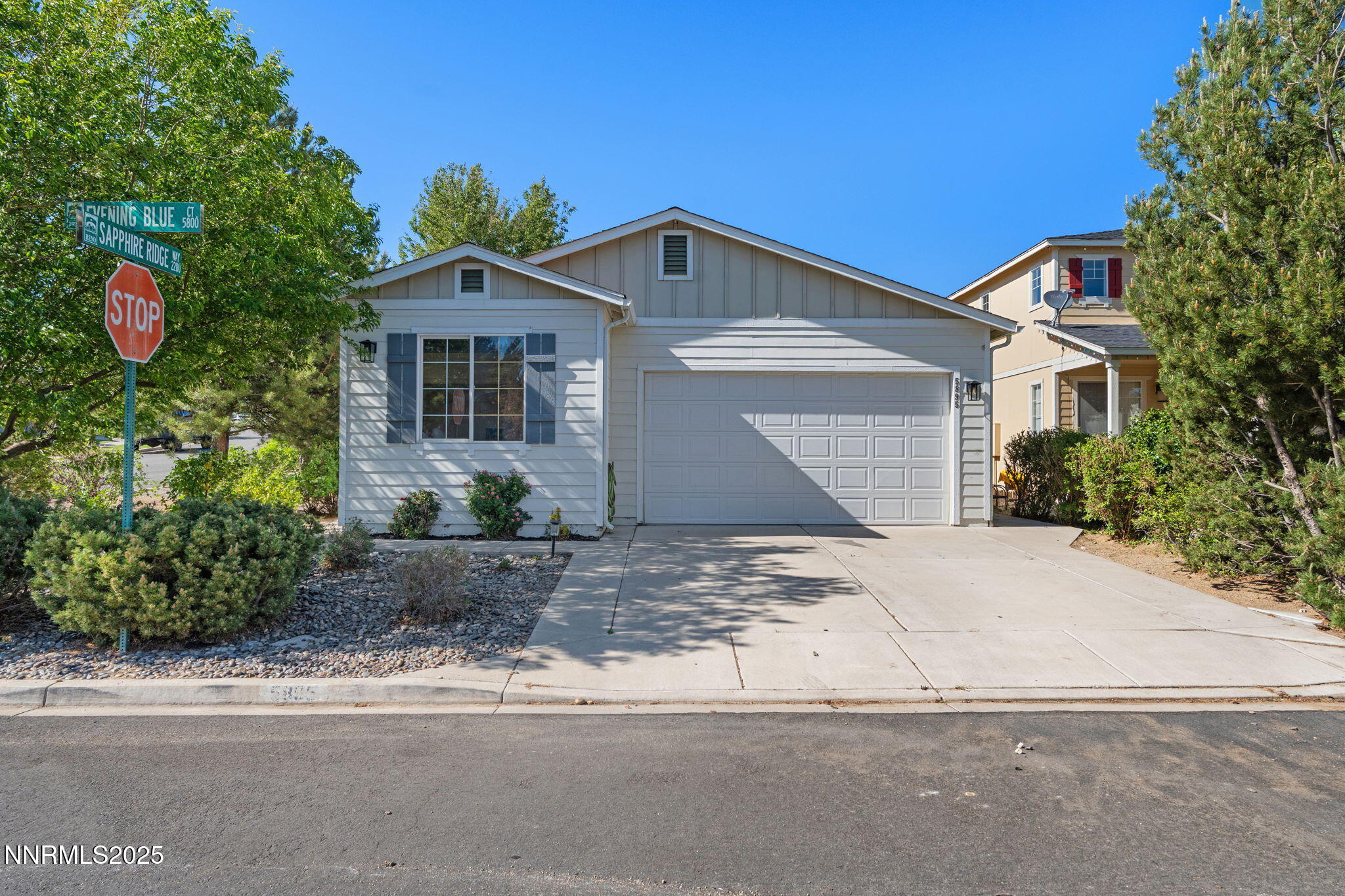 5895 Evening Blue Court Property Photo 2