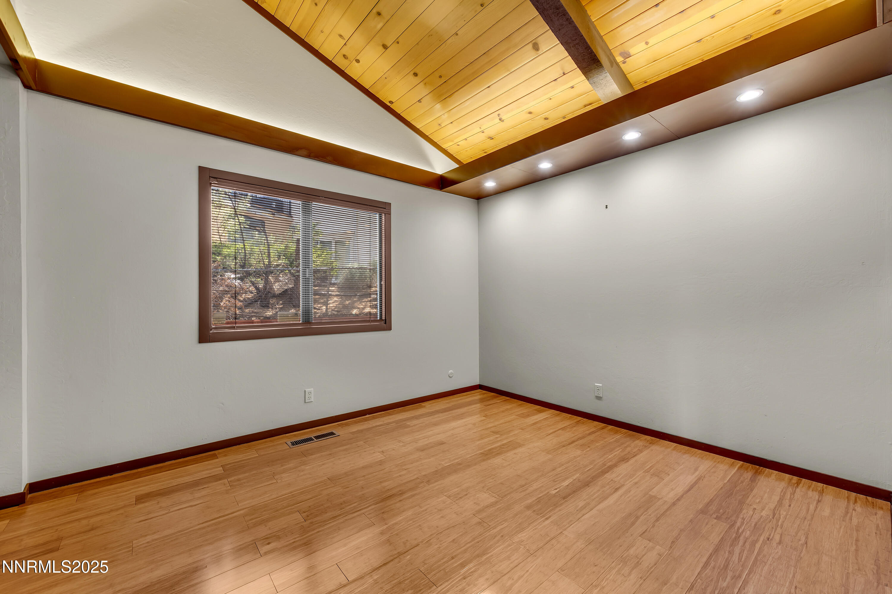 3875 Gibraltar Drive Property Photo 9