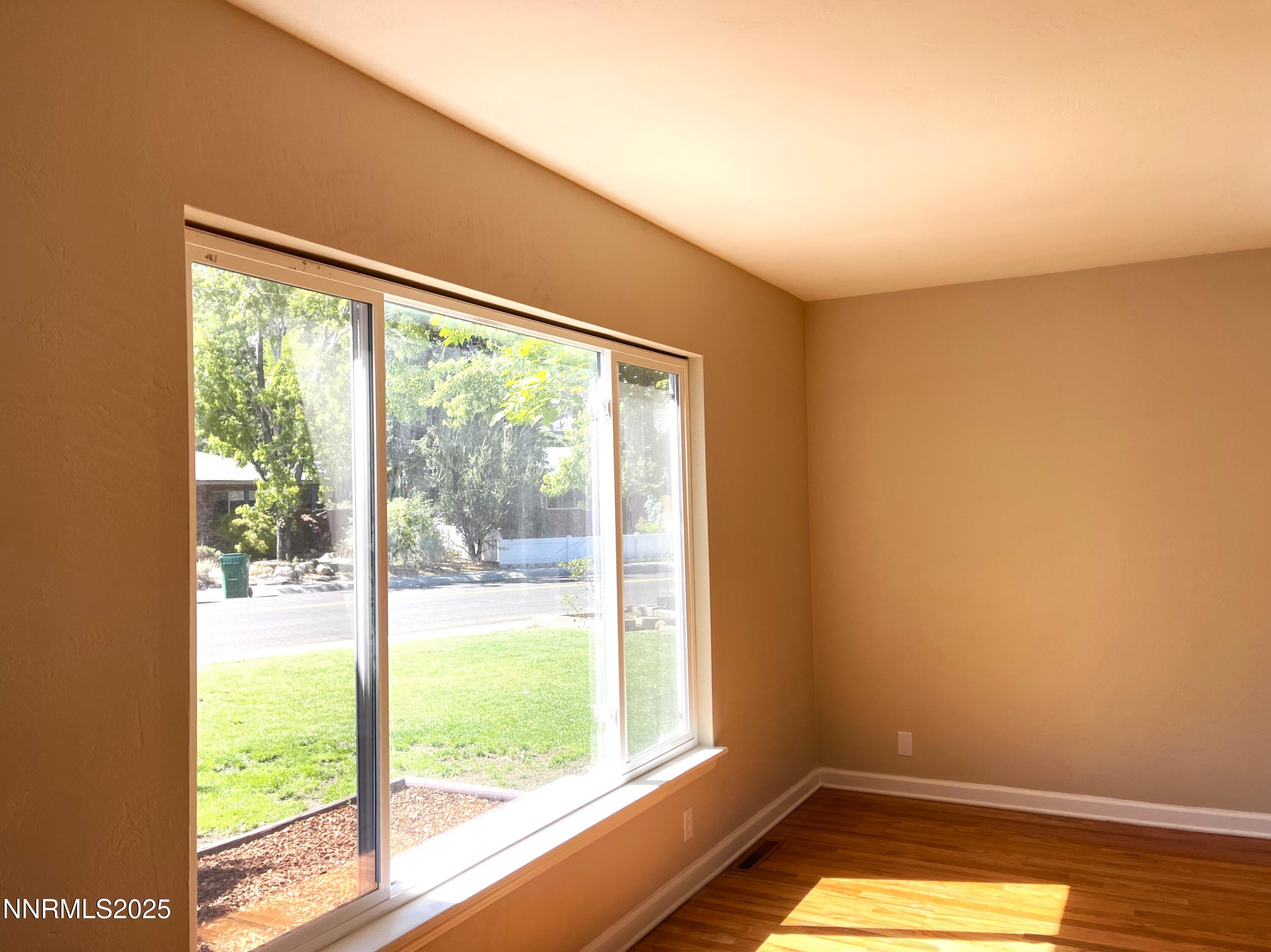 2485 Riviera Street Property Photo 2