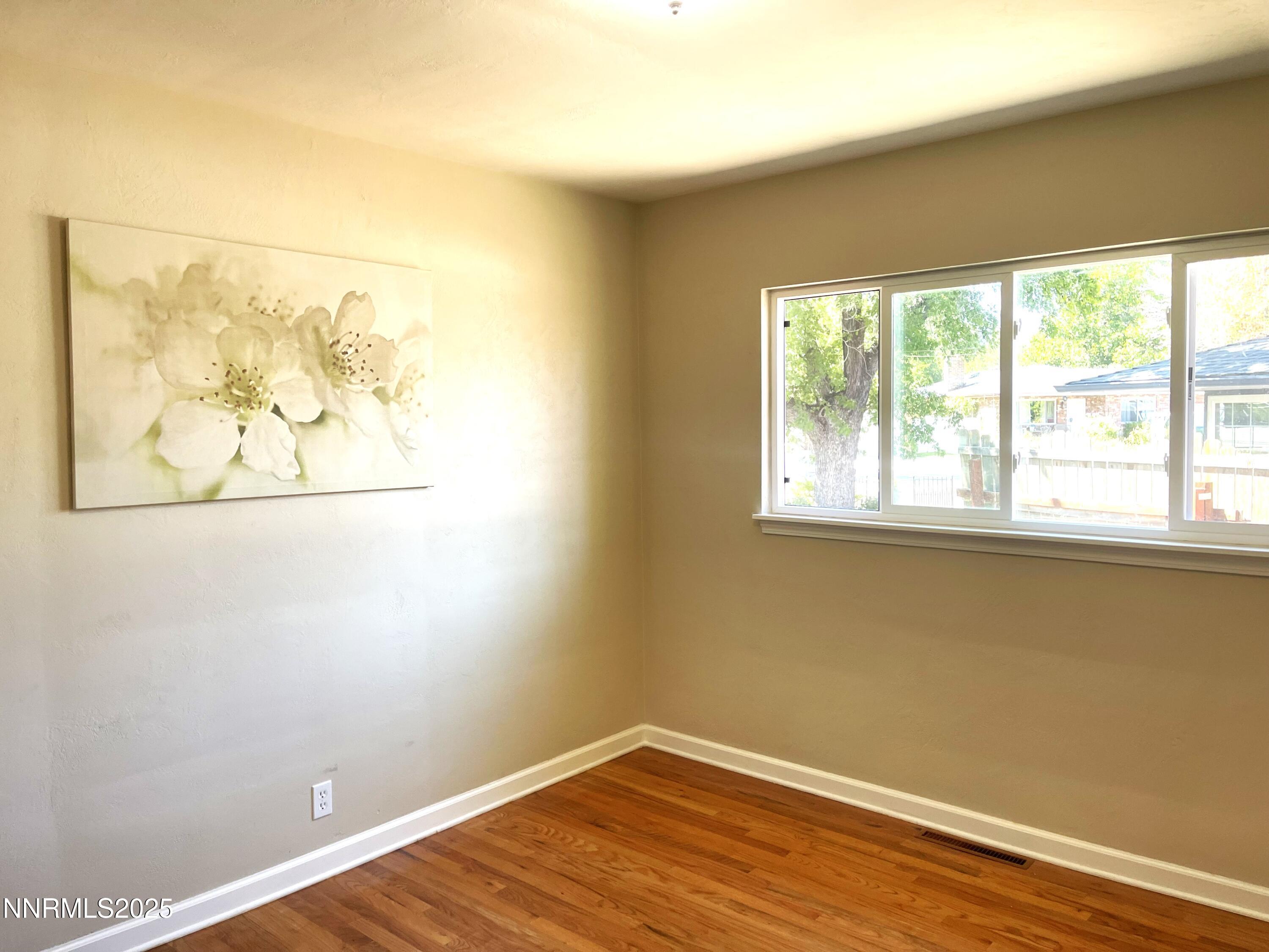 2485 Riviera Street Property Photo 8