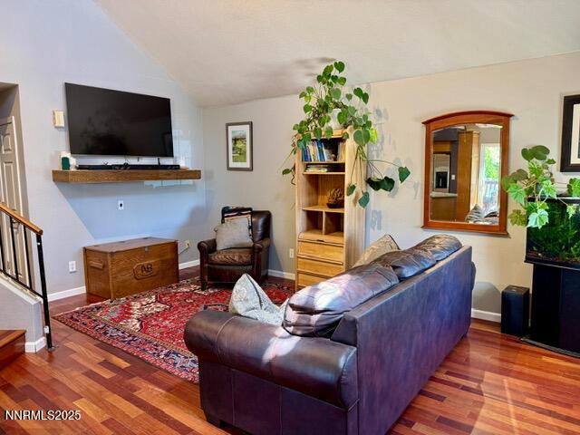 3205 Kingsview Court Property Photo 8