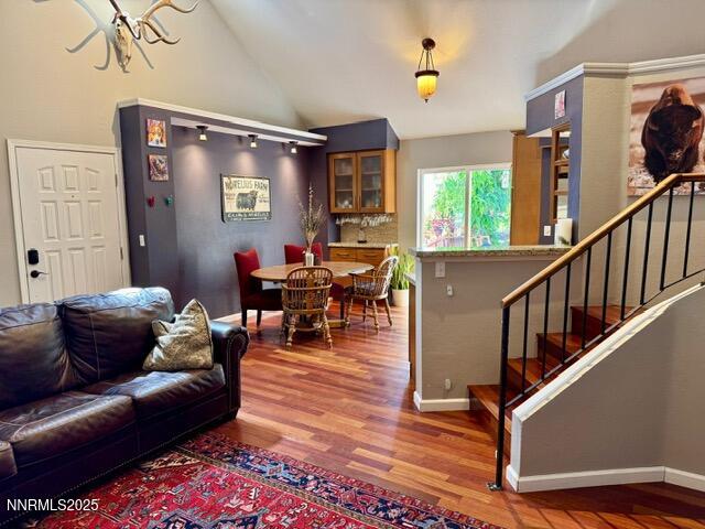 3205 Kingsview Court Property Photo 9