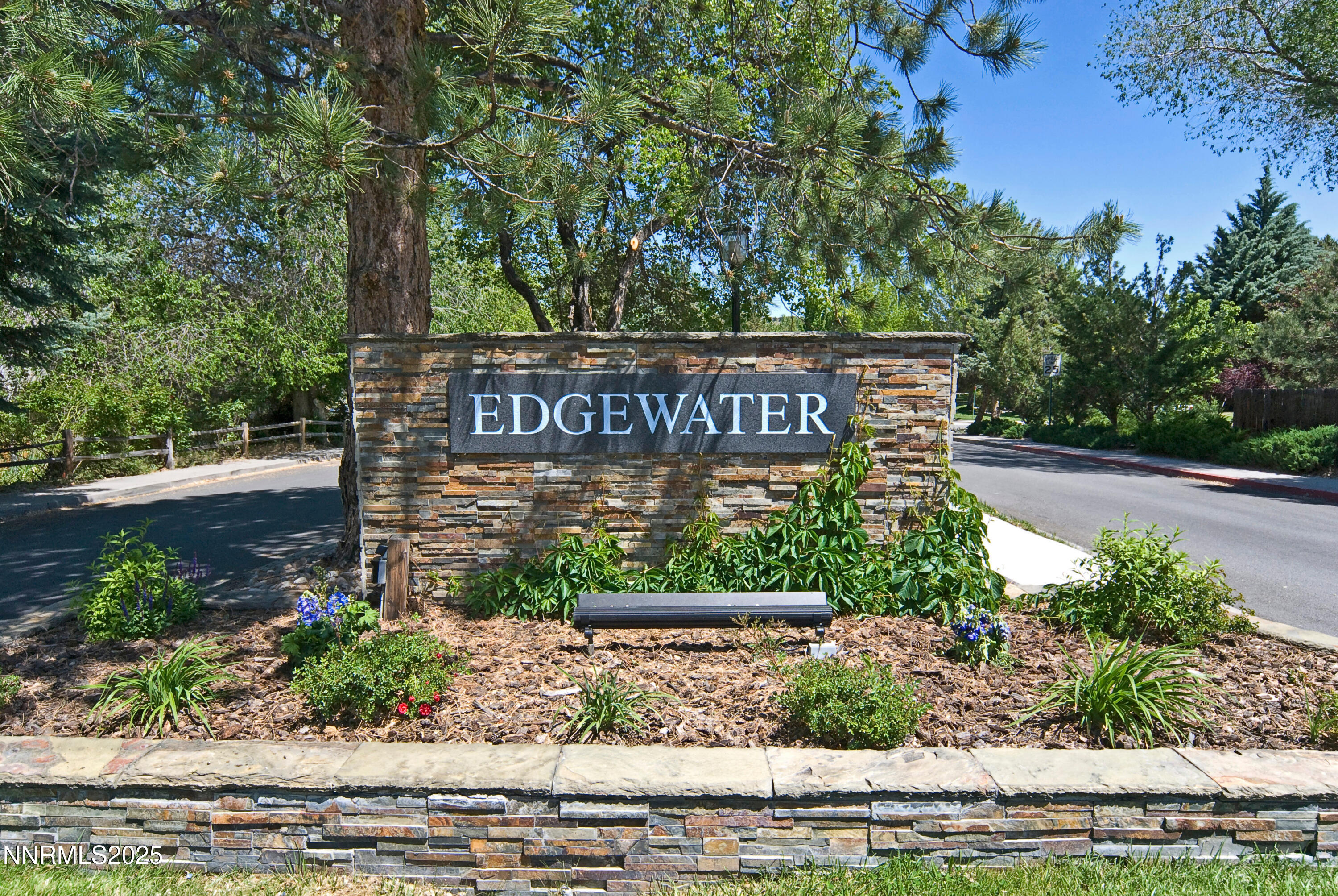 4115 Willowsprings Court Property Photo 4