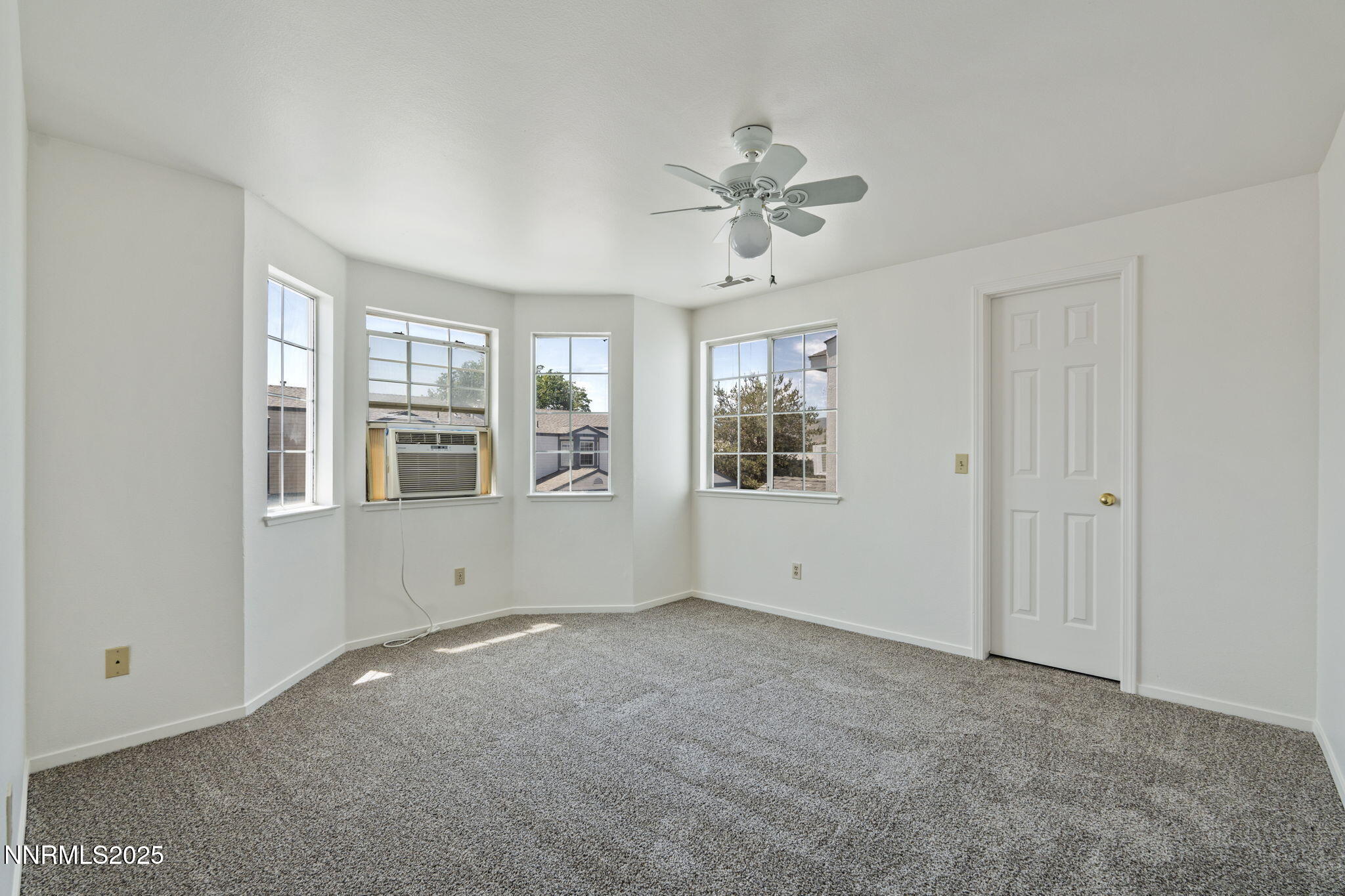 3912/3916 Village Drive Drive Property Photo 15