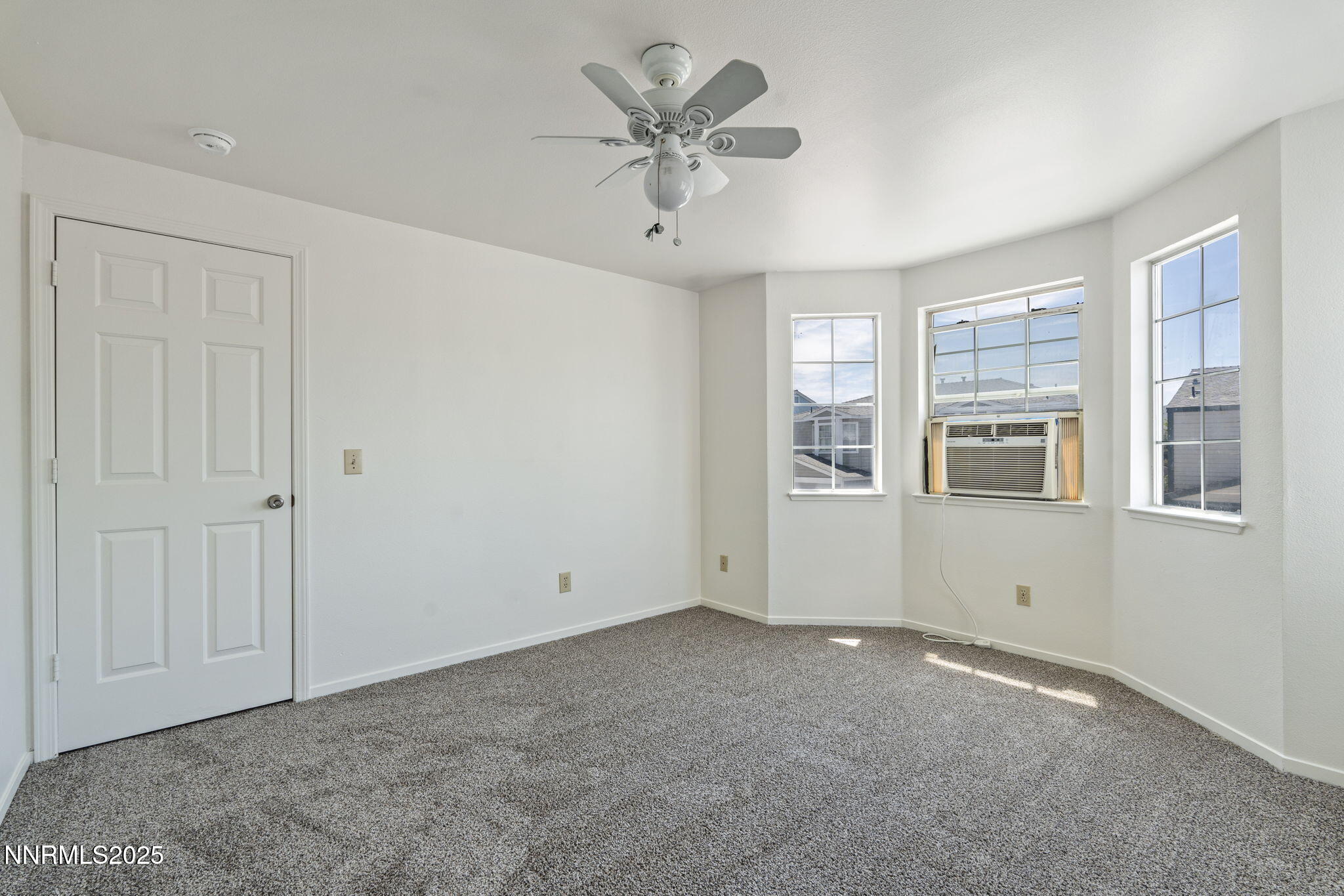 3912/3916 Village Drive Drive Property Photo 16