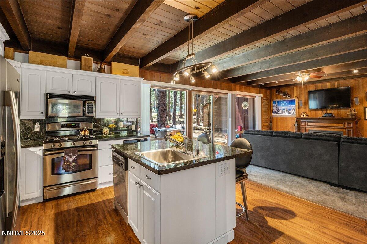 860 Gardner Street Property Photo 4