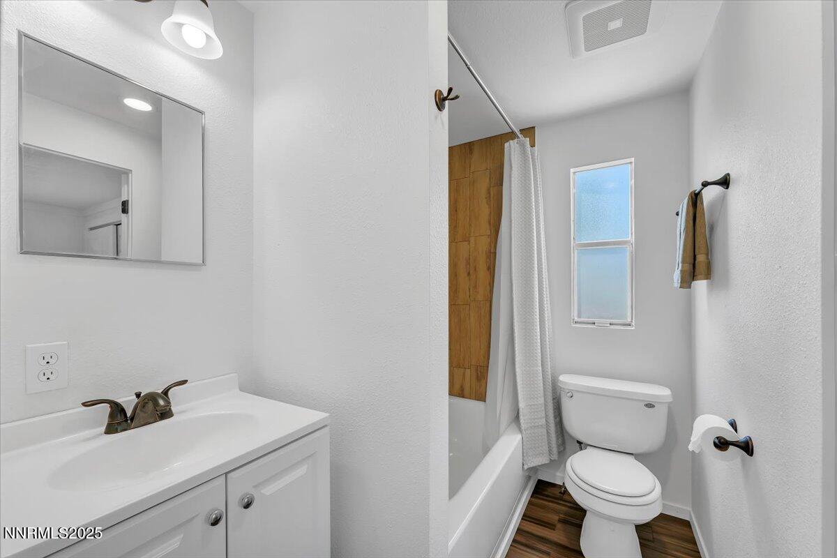 1251 Knights Lane Property Photo 24