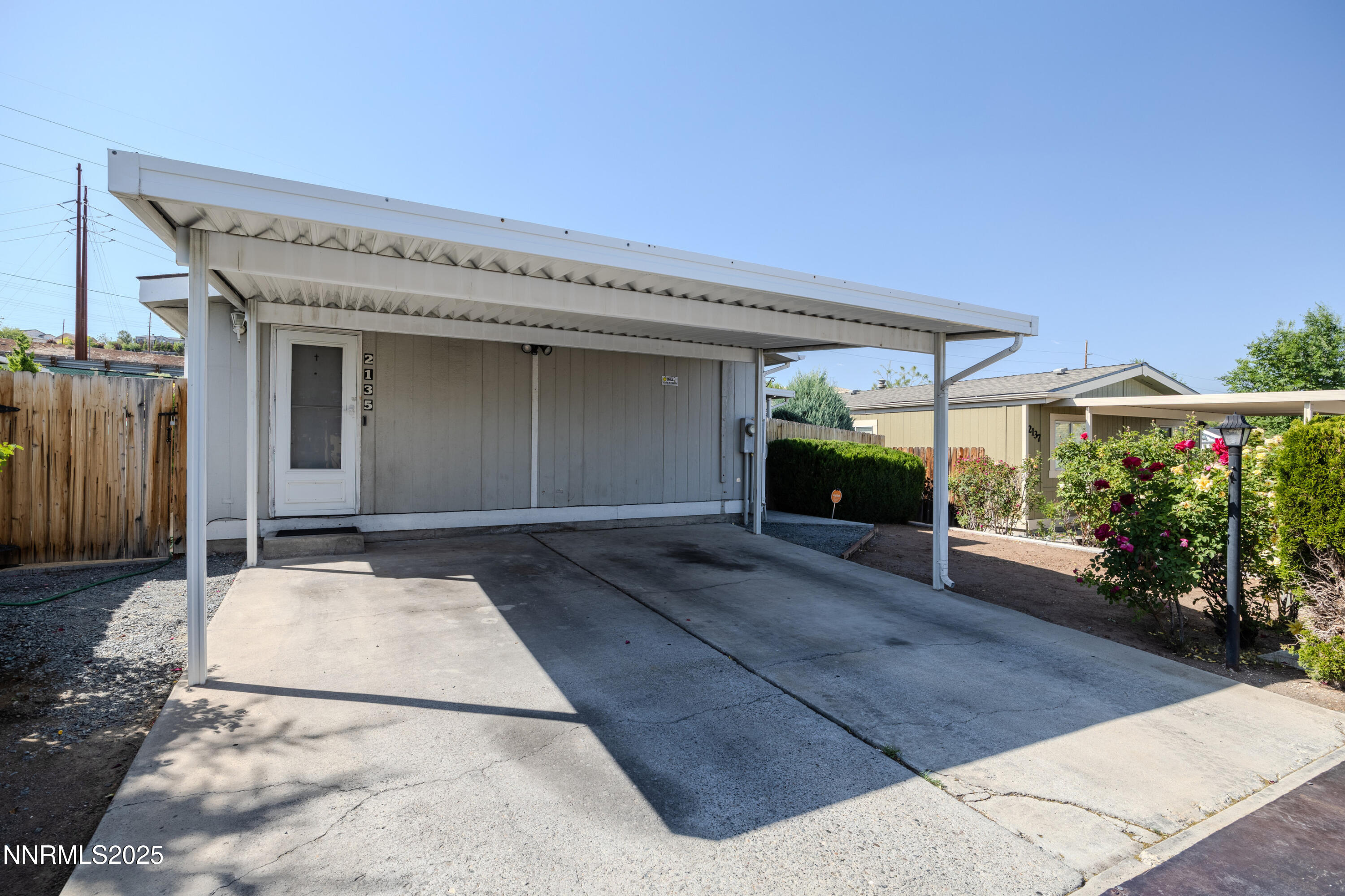 2135 Barberry Way Property Photo 1