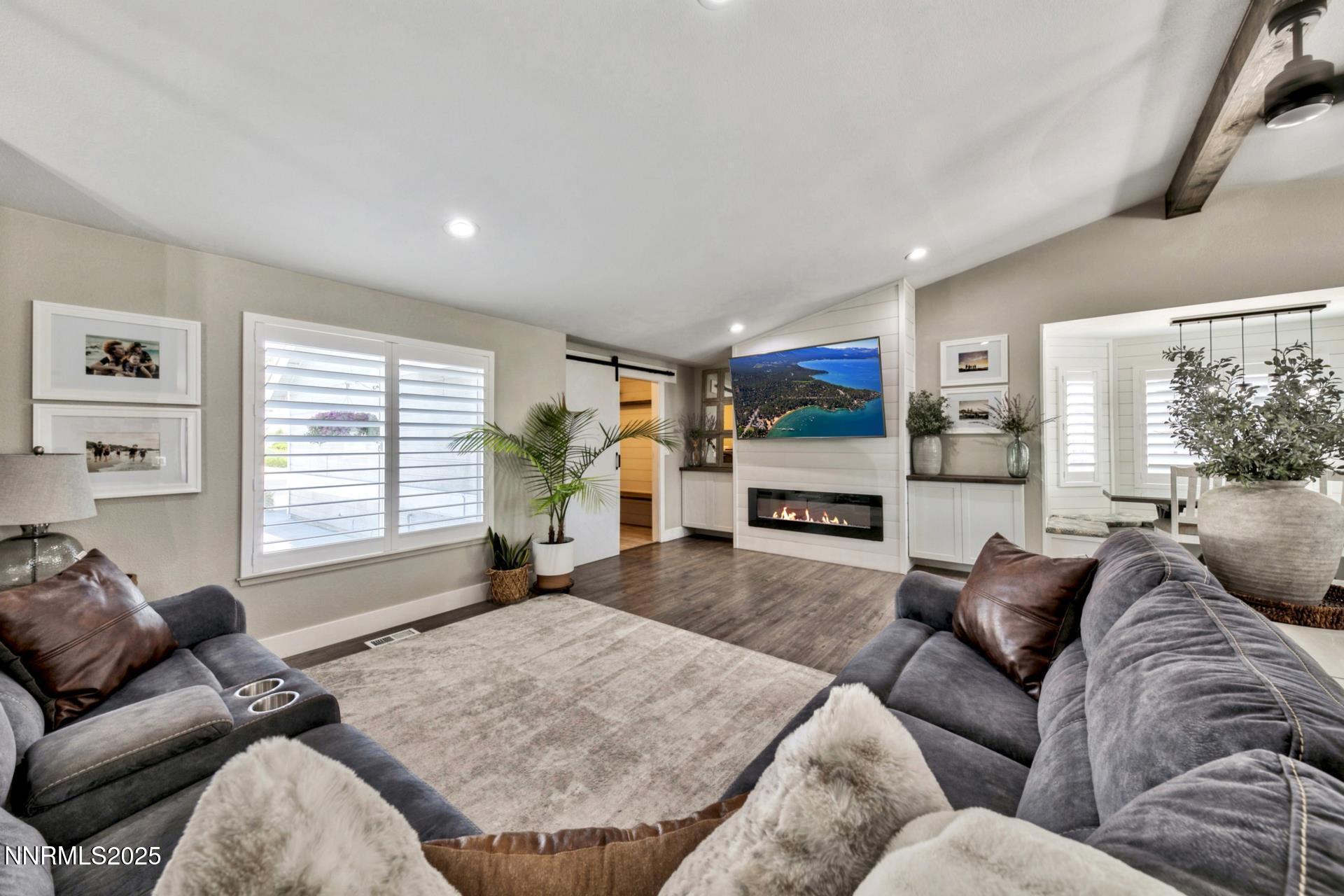 772 Mammoth Way Property Photo 8
