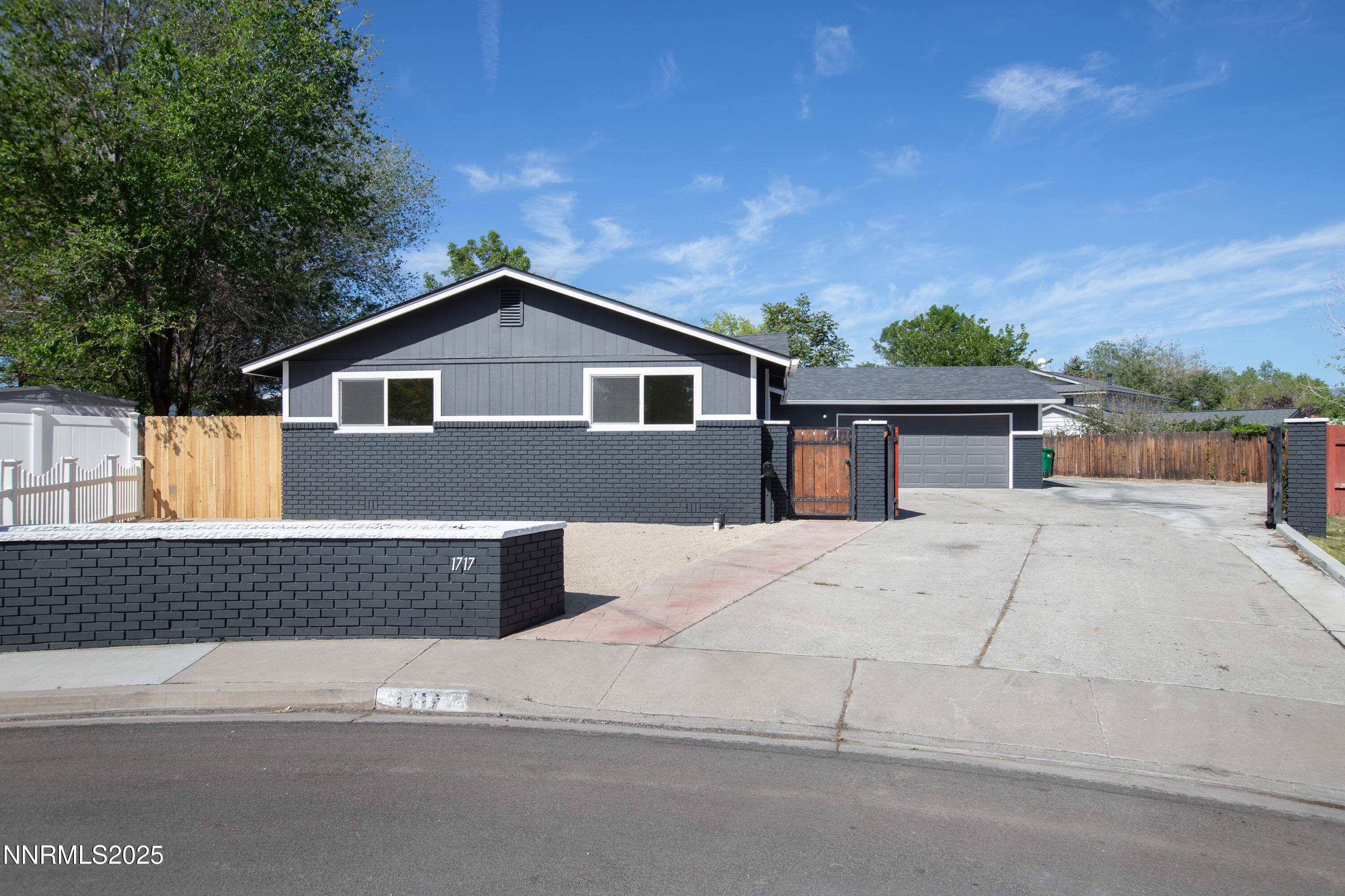 1717 Rio Tinto Drive Property Photo 1