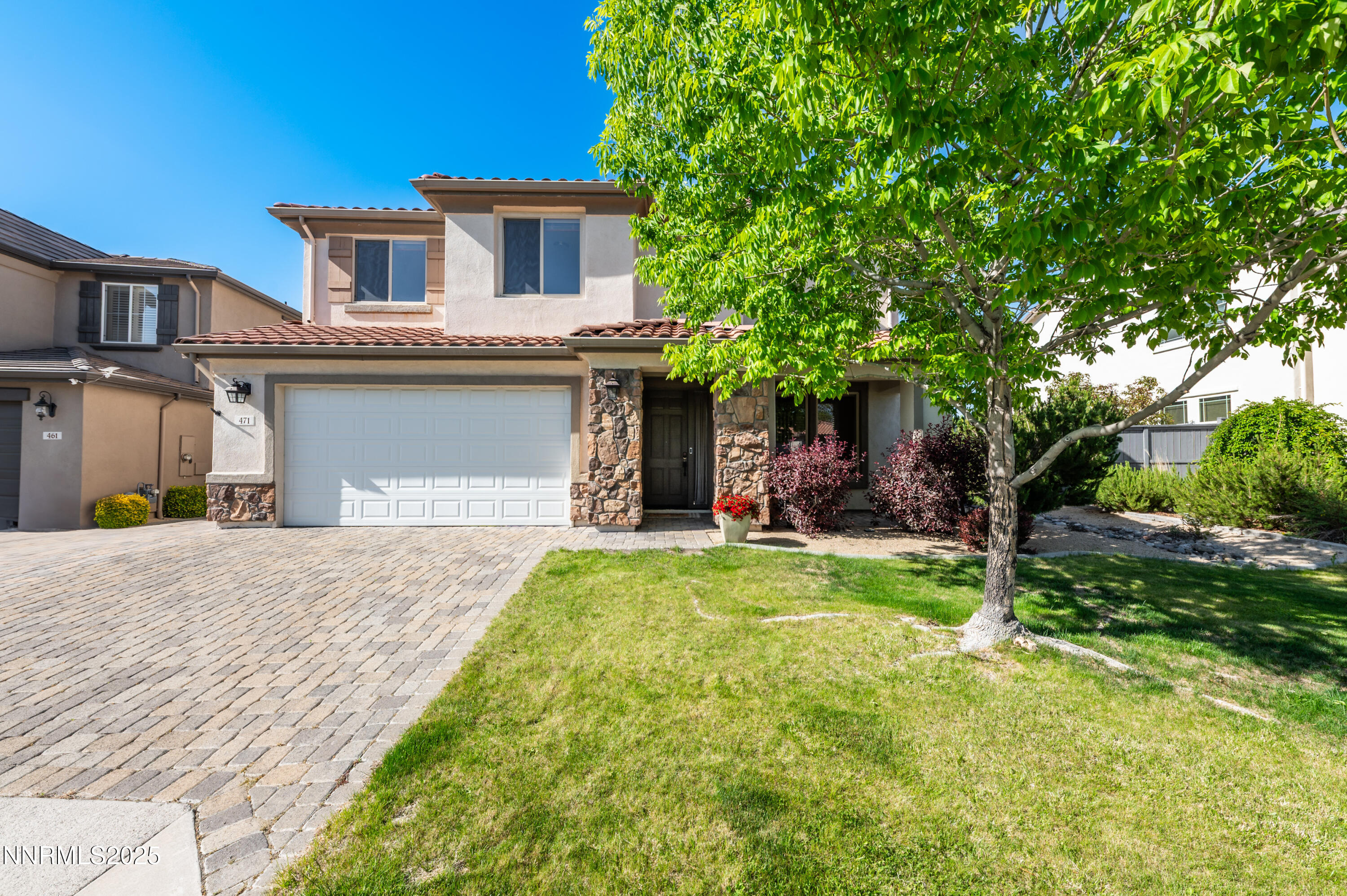 471 Shire Court Property Photo 3