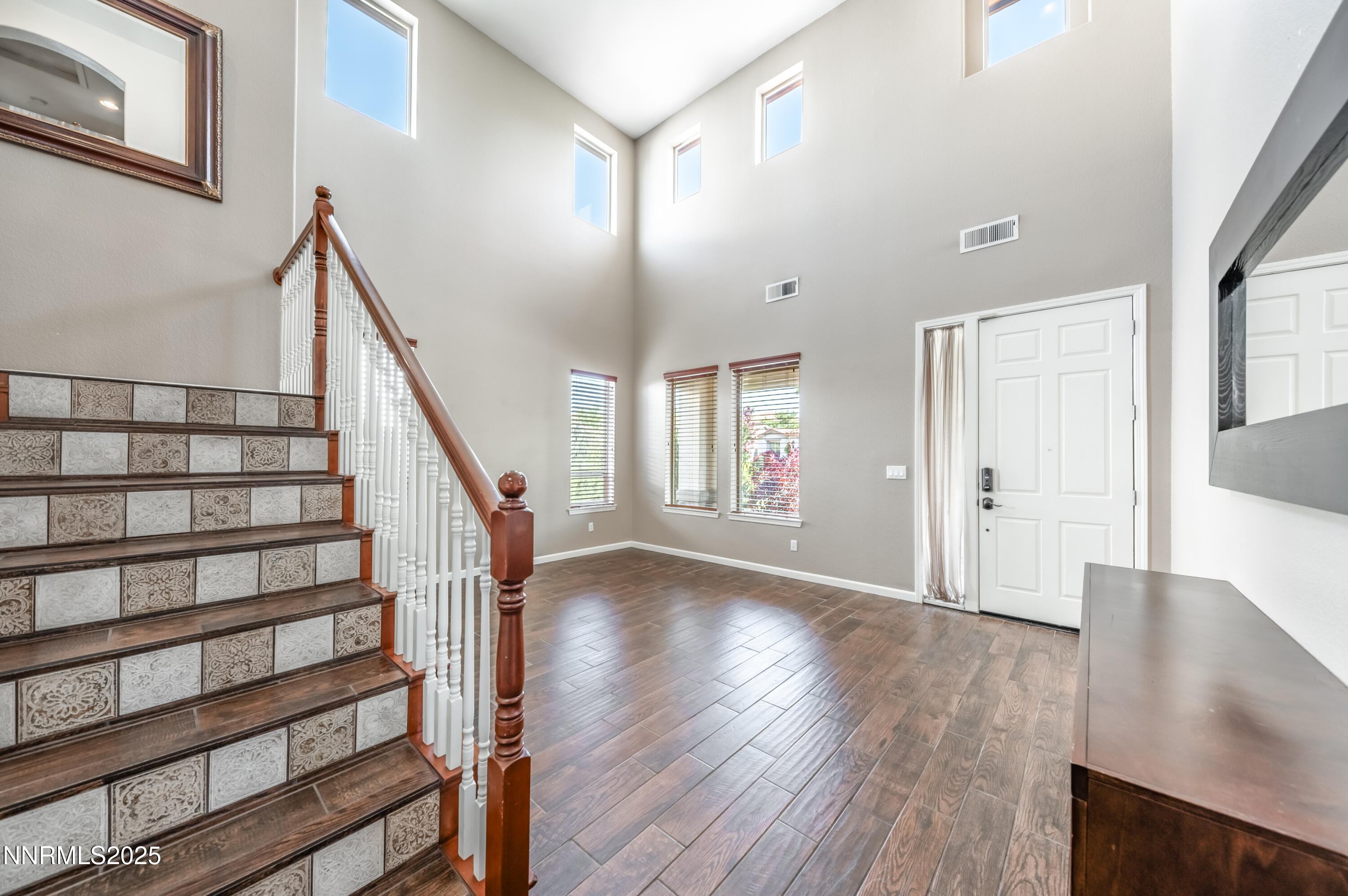 471 Shire Court Property Photo 9
